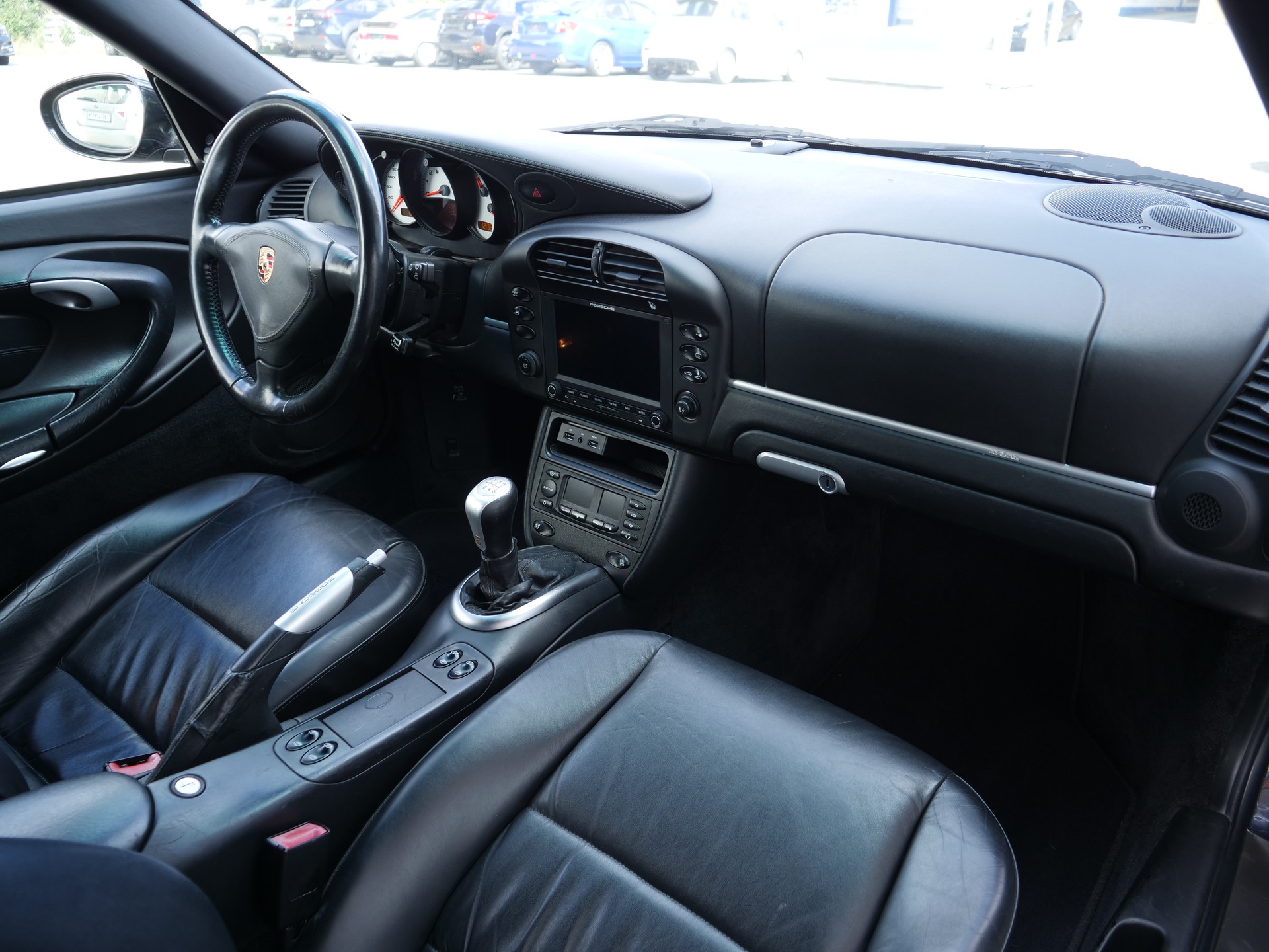 PORSCHE 911 Carrera 4 S Cabrio-image-9