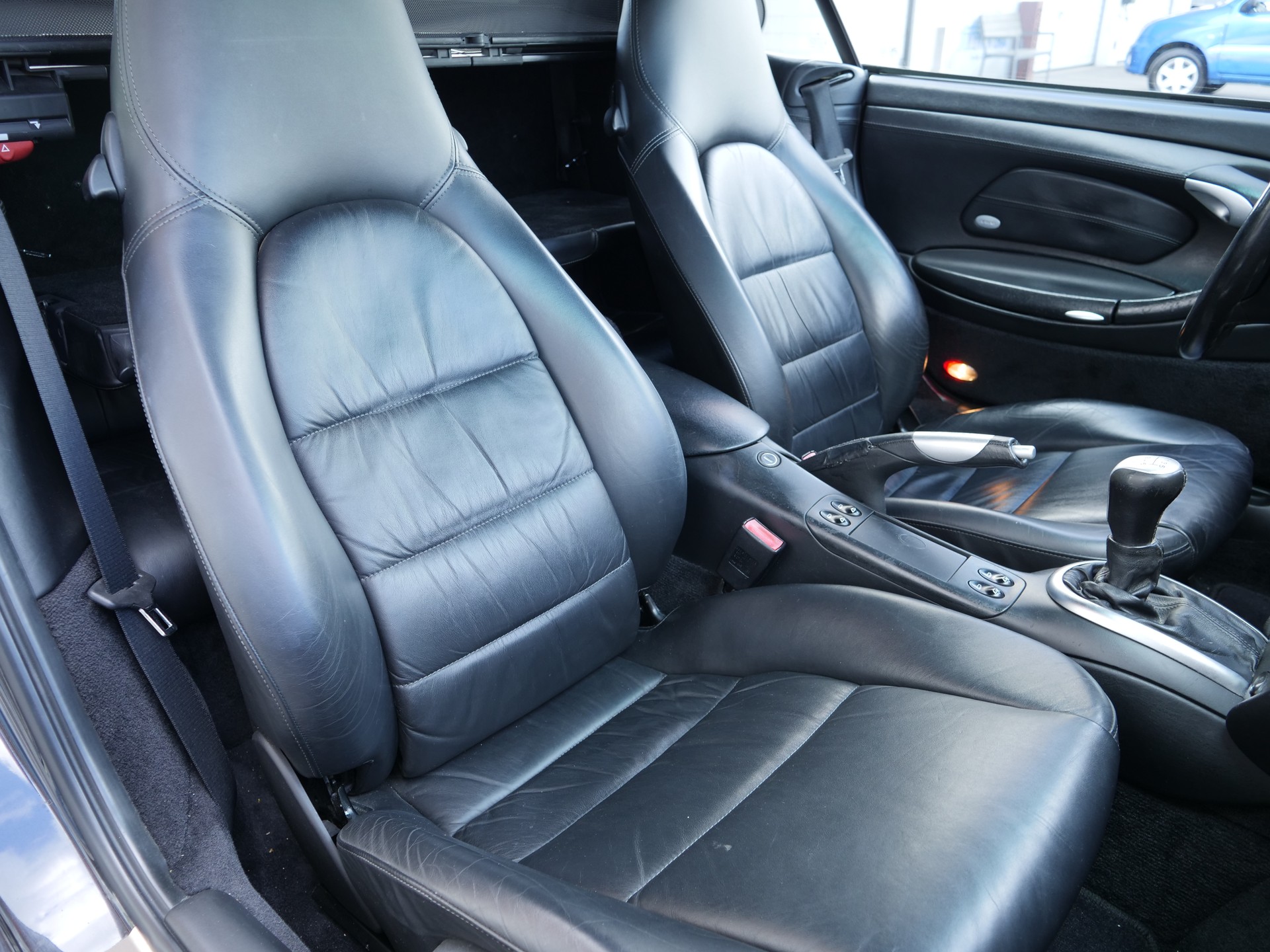 PORSCHE 911 Carrera 4 S Cabrio-image-10