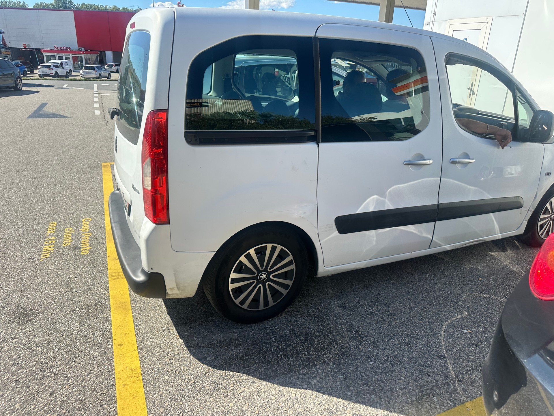 PEUGEOT Partner 1.6 HDI Trendy-image-1