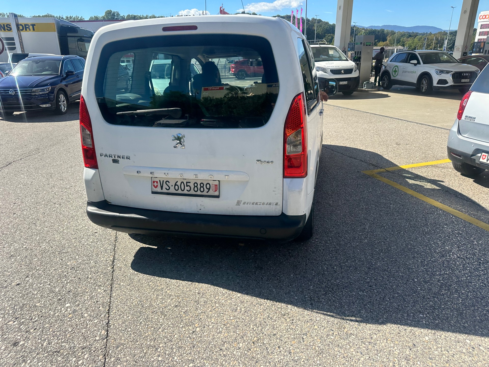 PEUGEOT Partner 1.6 HDI Trendy-image-4