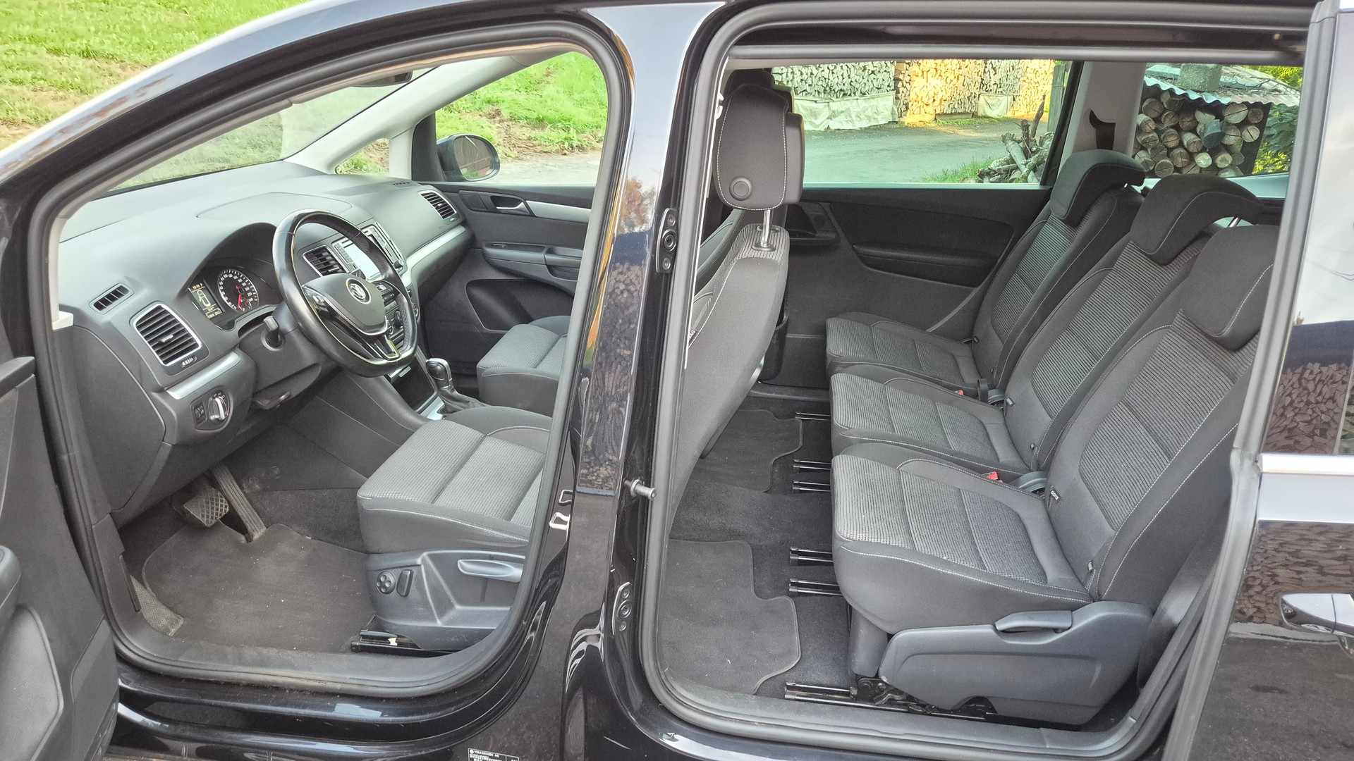 VW Sharan 2.0 TDI BMT Comfortline DSG-image-9