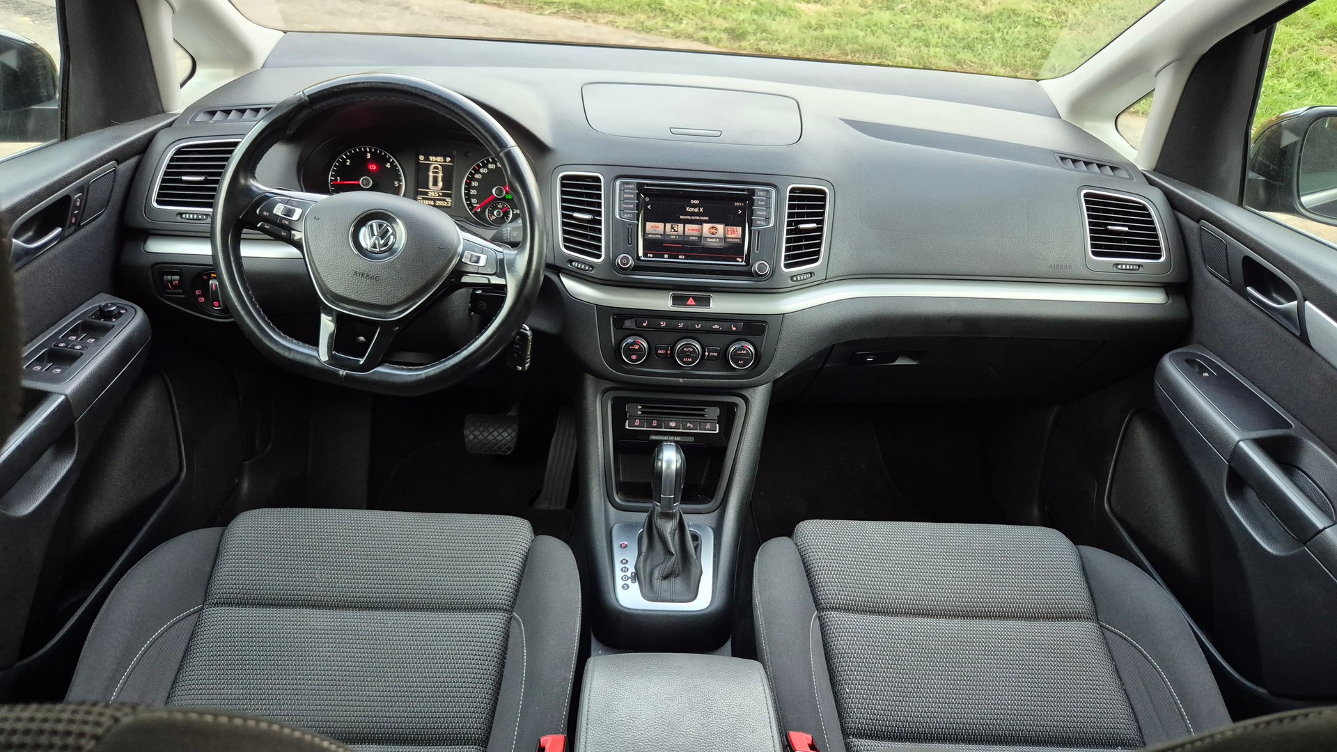 VW Sharan 2.0 TDI BMT Comfortline DSG-image-13
