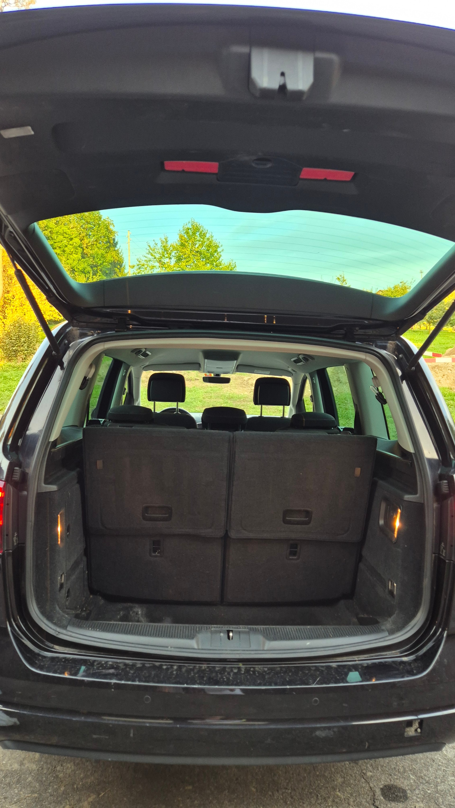 VW Sharan 2.0 TDI BMT Comfortline DSG-image-8
