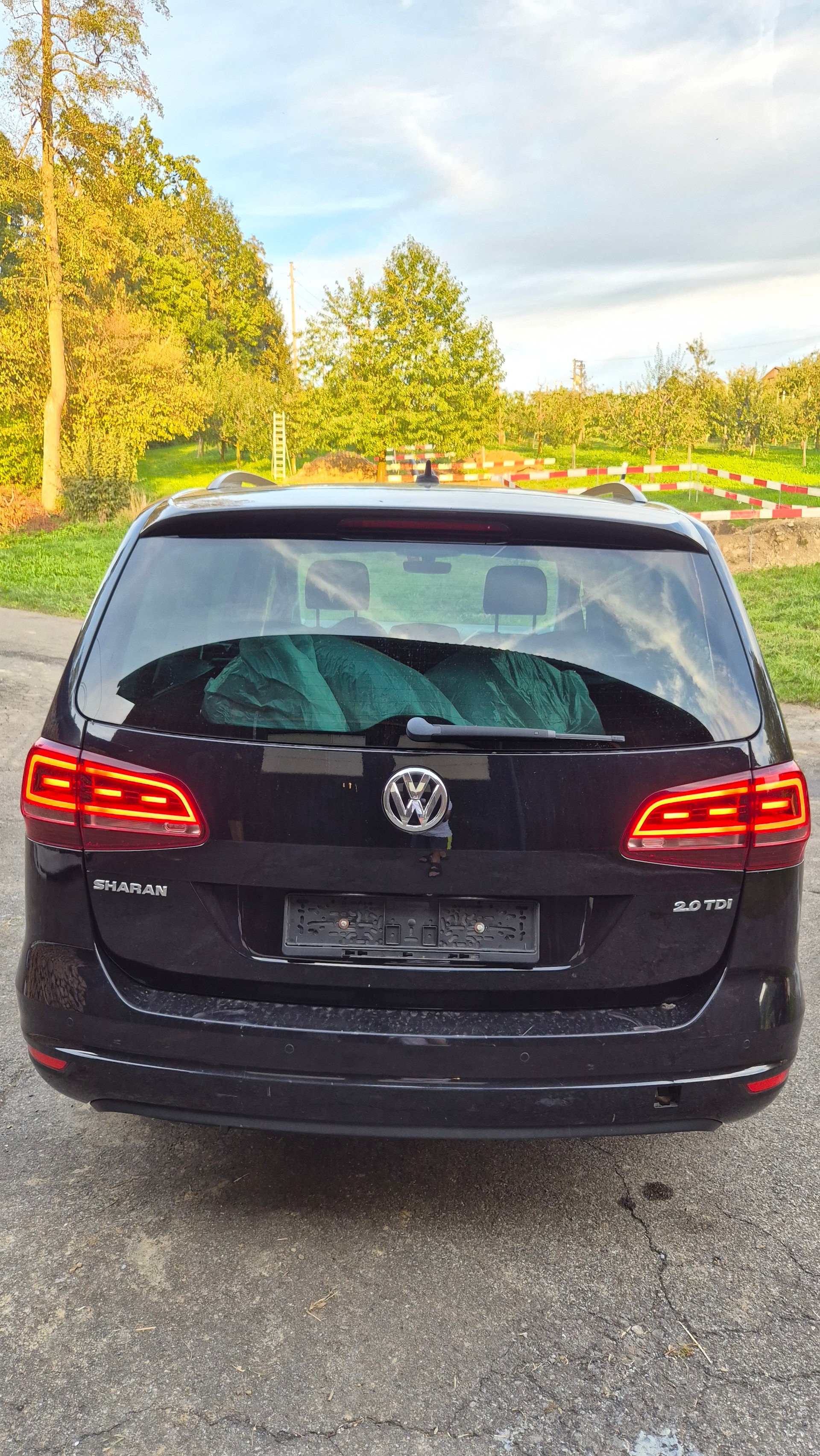 VW Sharan 2.0 TDI BMT Comfortline DSG-image-14