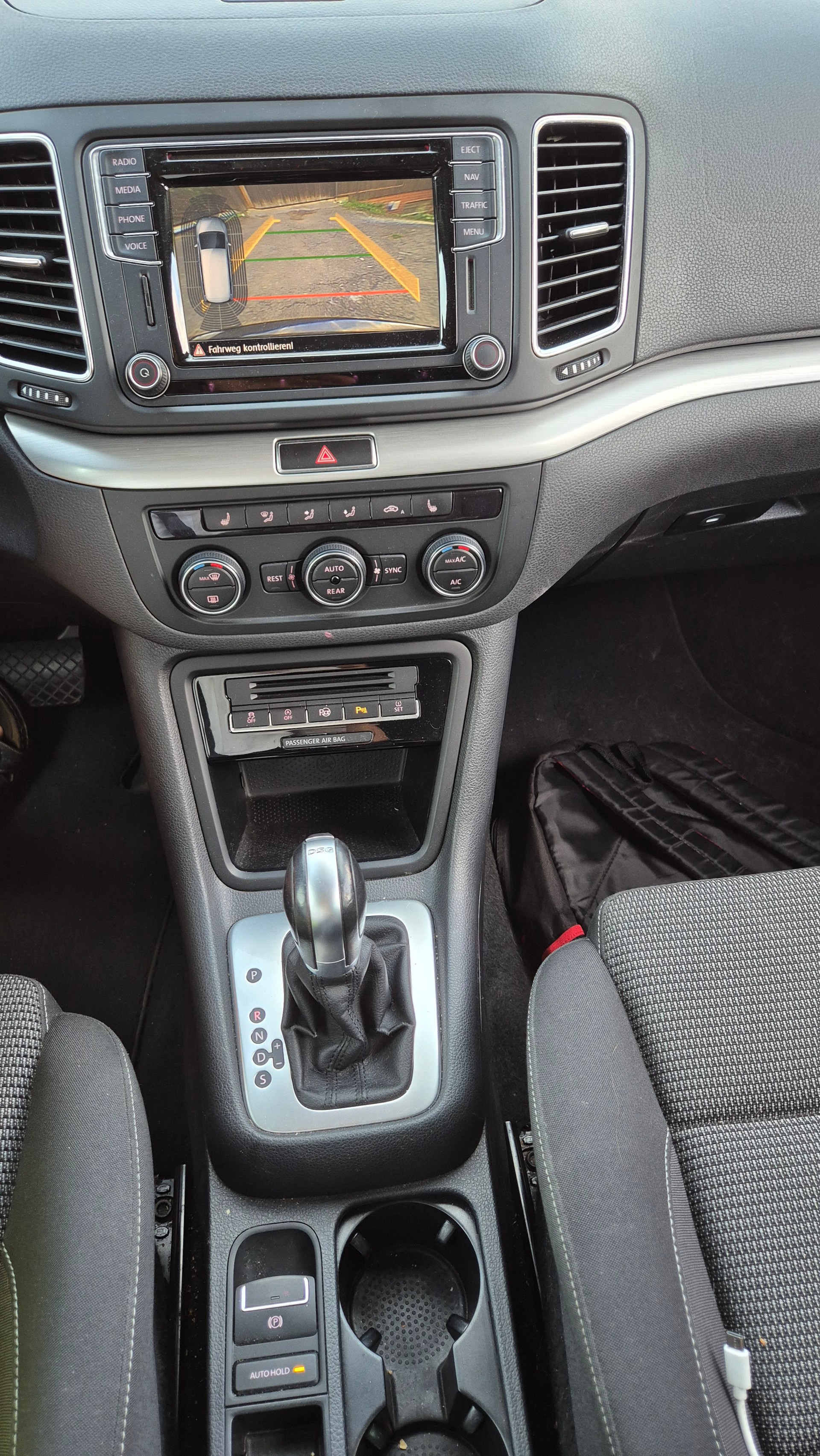 VW Sharan 2.0 TDI BMT Comfortline DSG-image-15