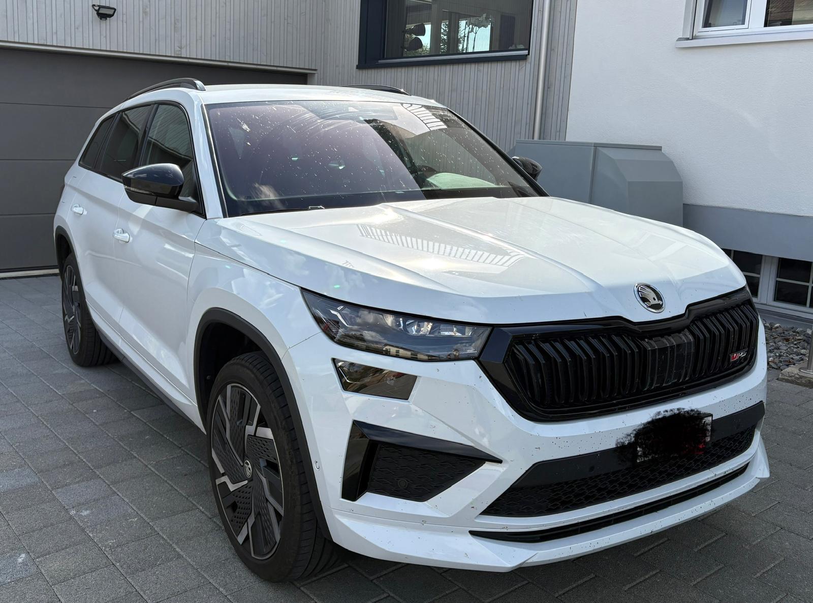SKODA 2.0 TSI 4x4 RS-image-0