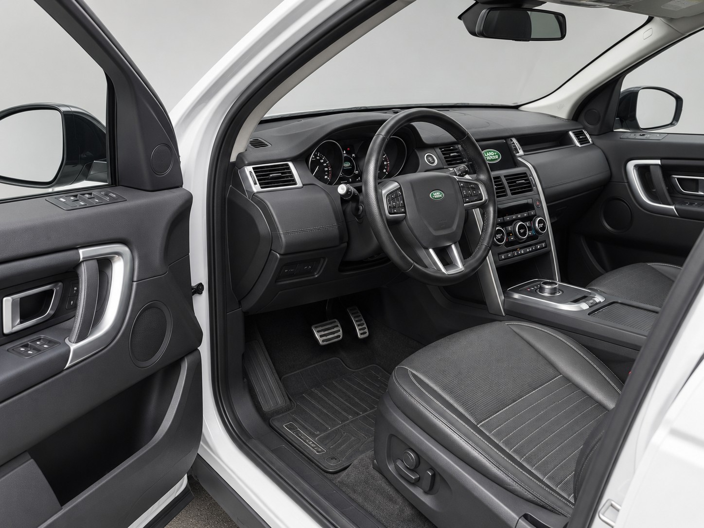 LAND ROVER Discovery Sport 2.0 TD4 HSE Luxury AT9 ** Frisch ab MFK und Service ** AHK 2500 kg ** Panorama **-image-3