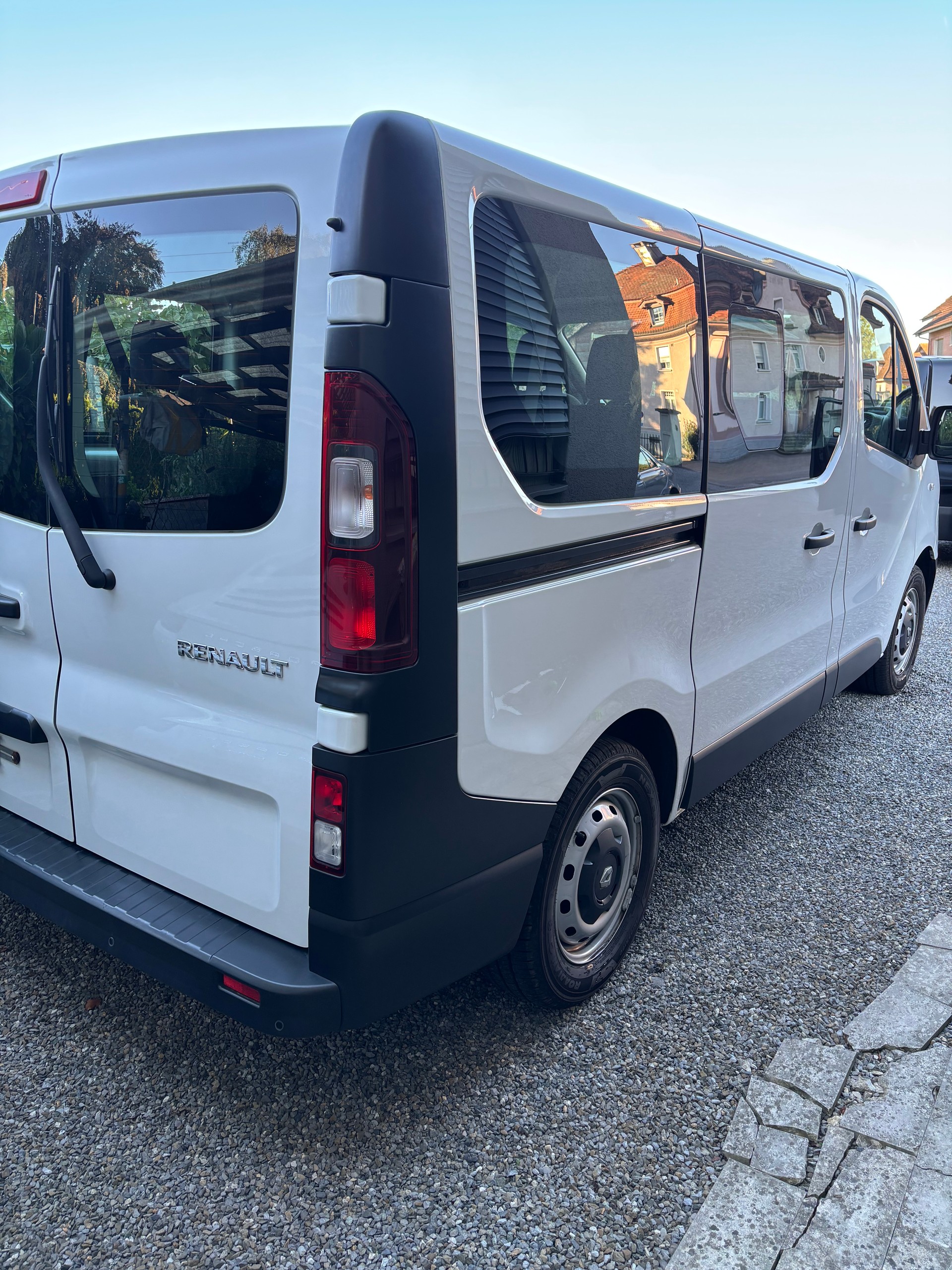 RENAULT 1.6 dCi 95 Life-image-1