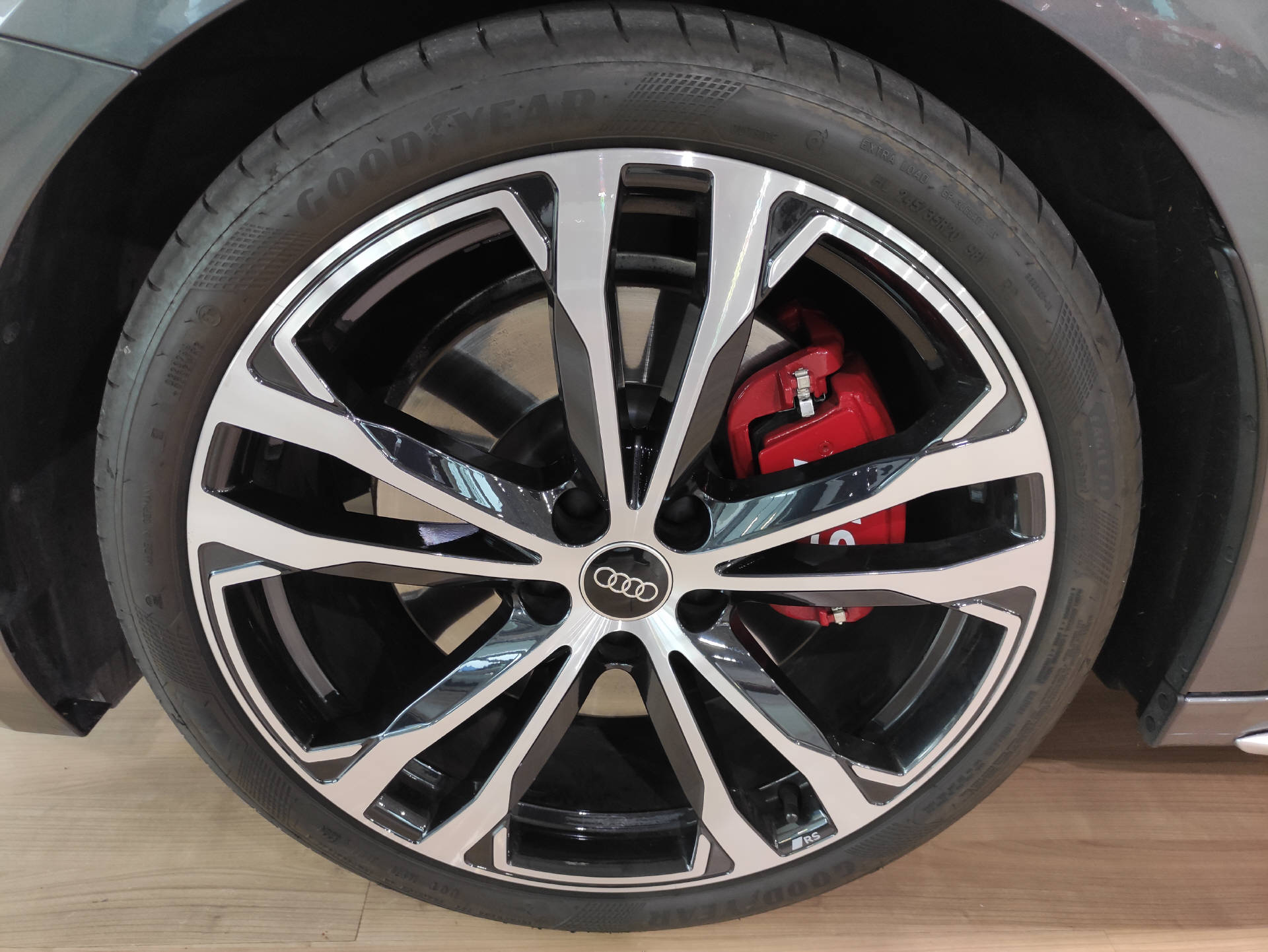 AUDI S5 Avant 3.0 V6 TFSI quattro S-Tronic-image-3