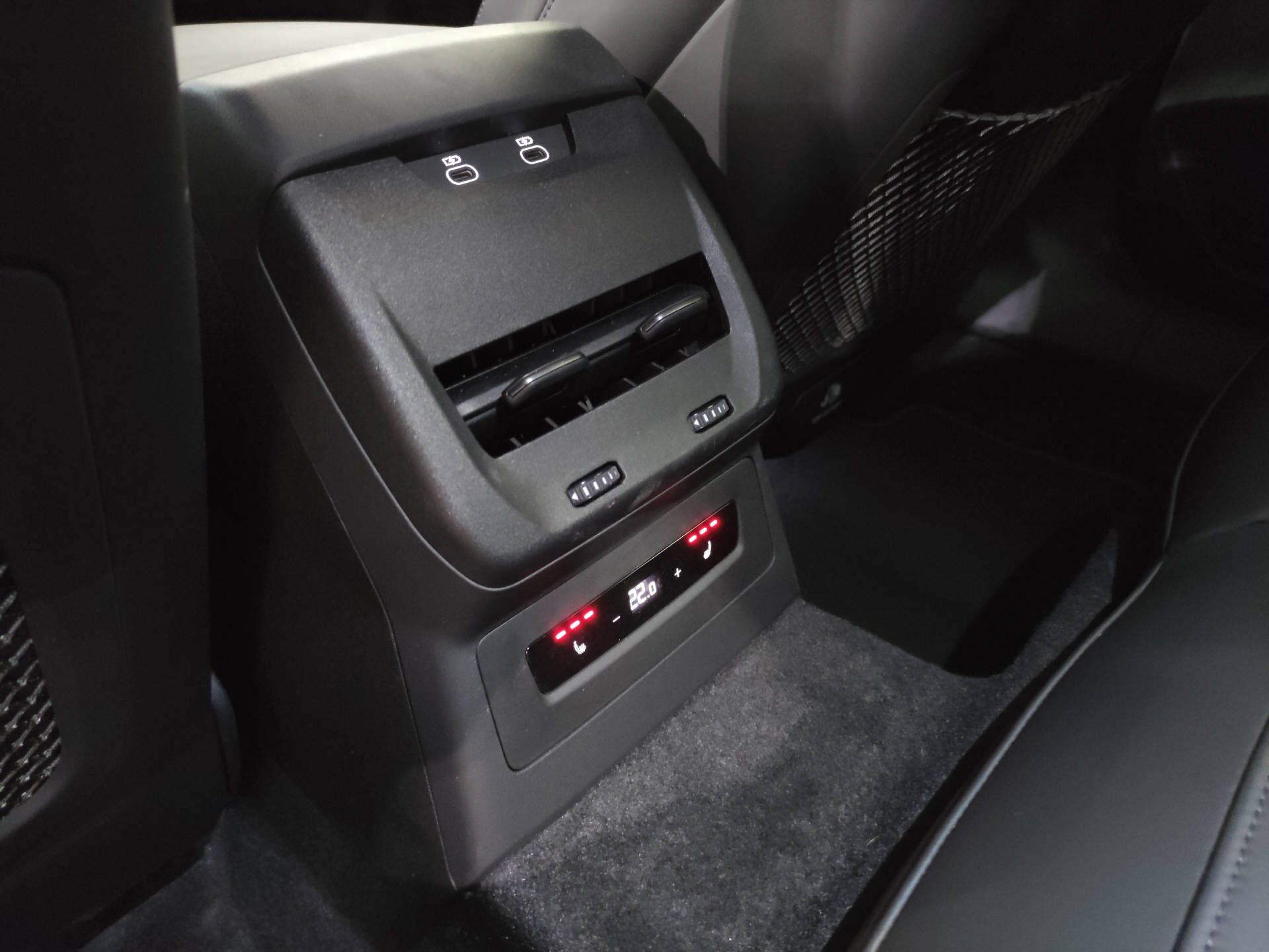 AUDI S5 Avant 3.0 V6 TFSI quattro S-Tronic-image-16