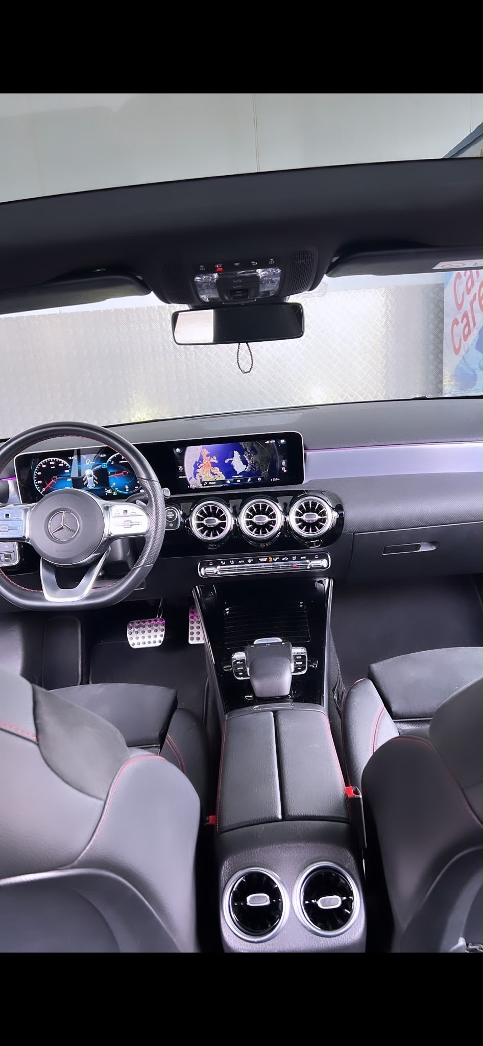 MERCEDES-BENZ A 200 d AMG Line 8G-DCT-image-7