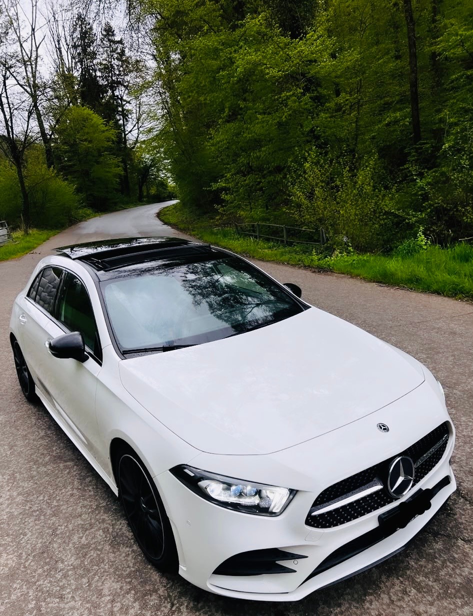 MERCEDES-BENZ A 200 d AMG Line 8G-DCT-image-4