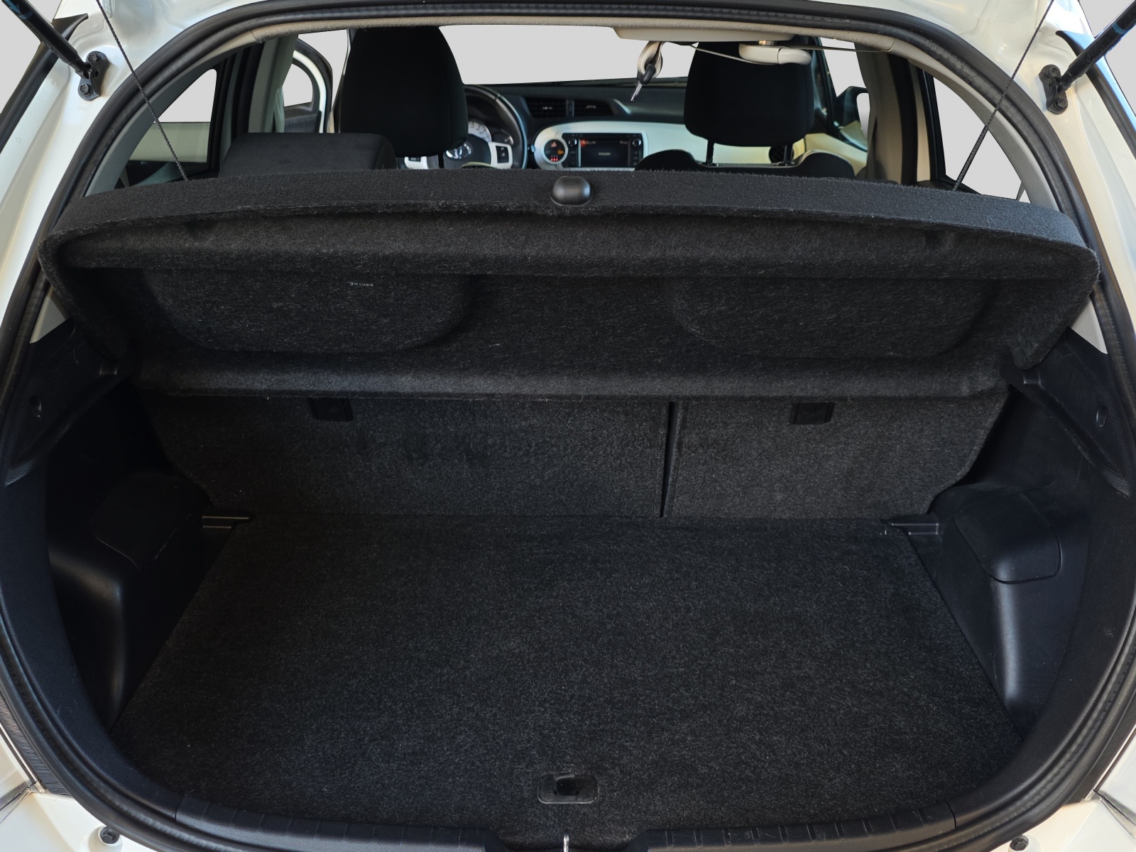 TOYOTA Yaris 1.33 VVT-i Trend-image-13