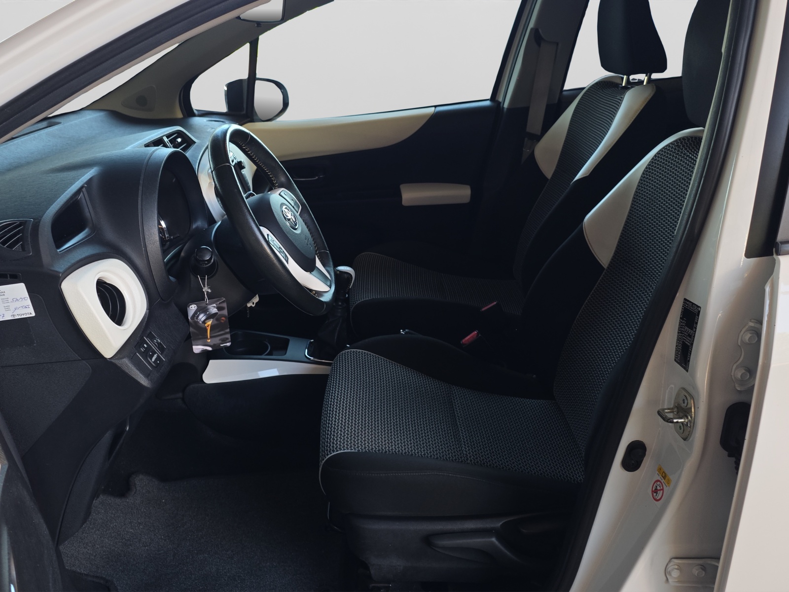 TOYOTA Yaris 1.33 VVT-i Trend-image-8