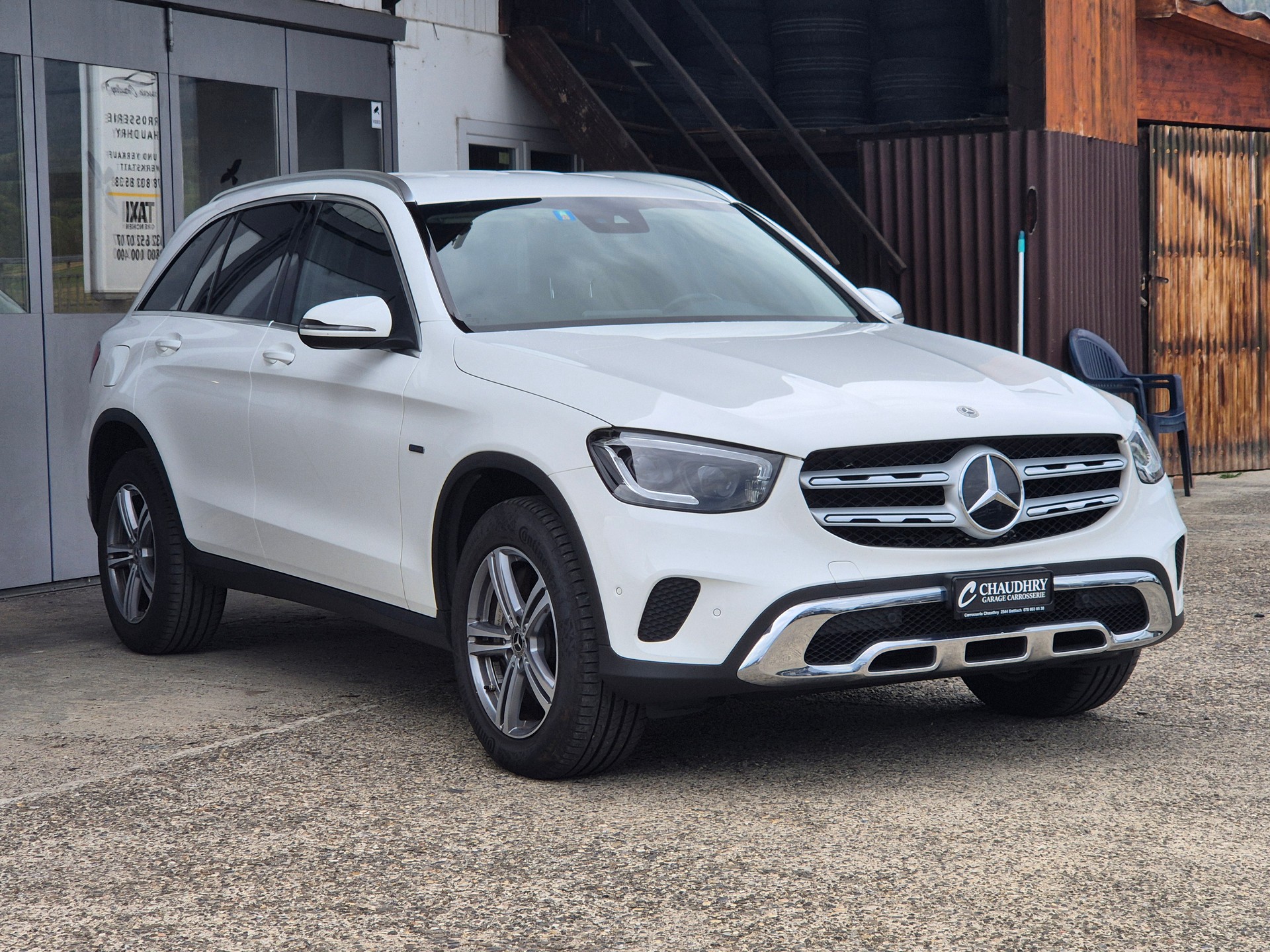 MERCEDES-BENZ GLC 300 e 4Matic 9G-Tronic-image-3