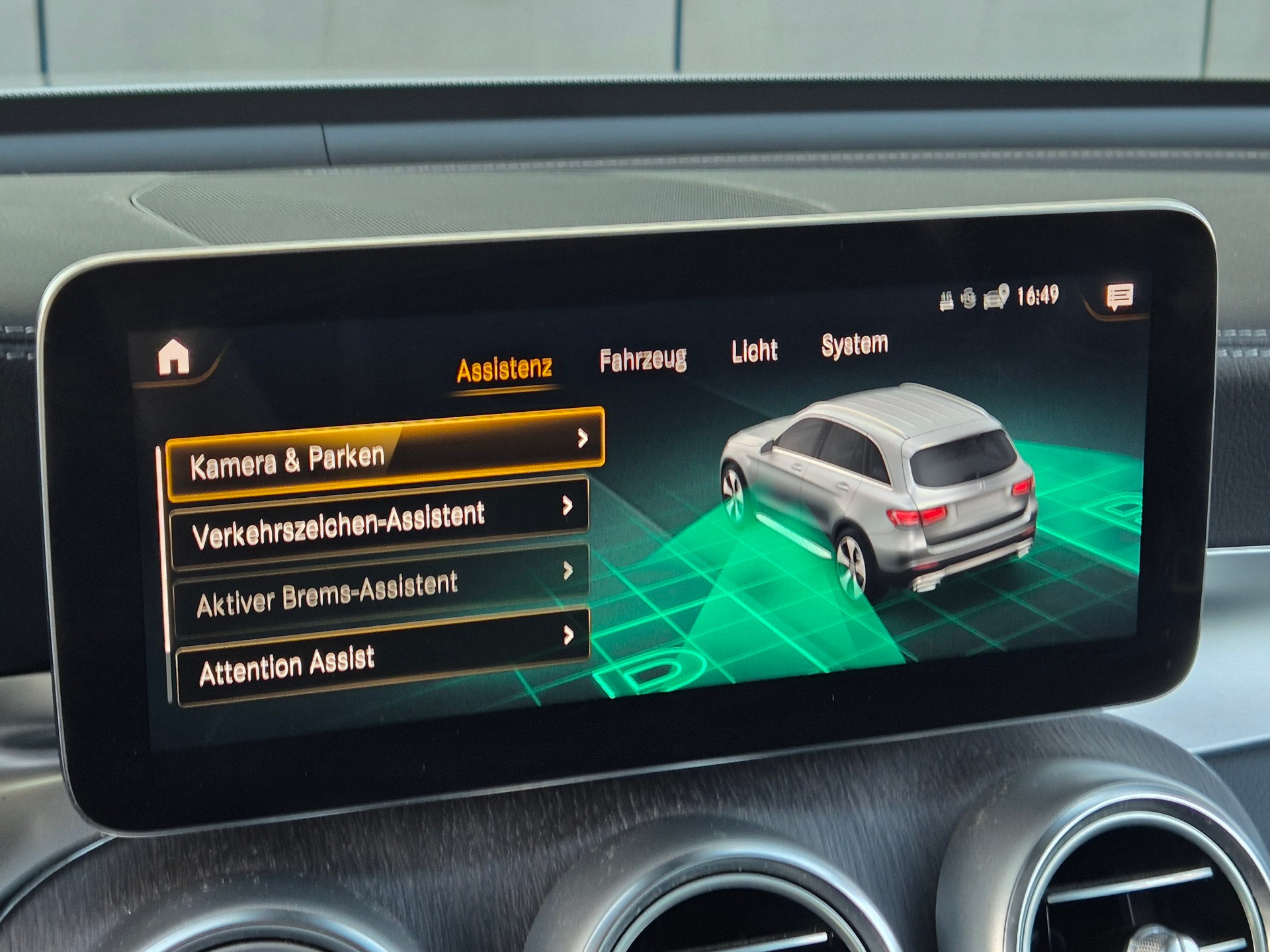 MERCEDES-BENZ GLC 300 e 4Matic 9G-Tronic-image-23