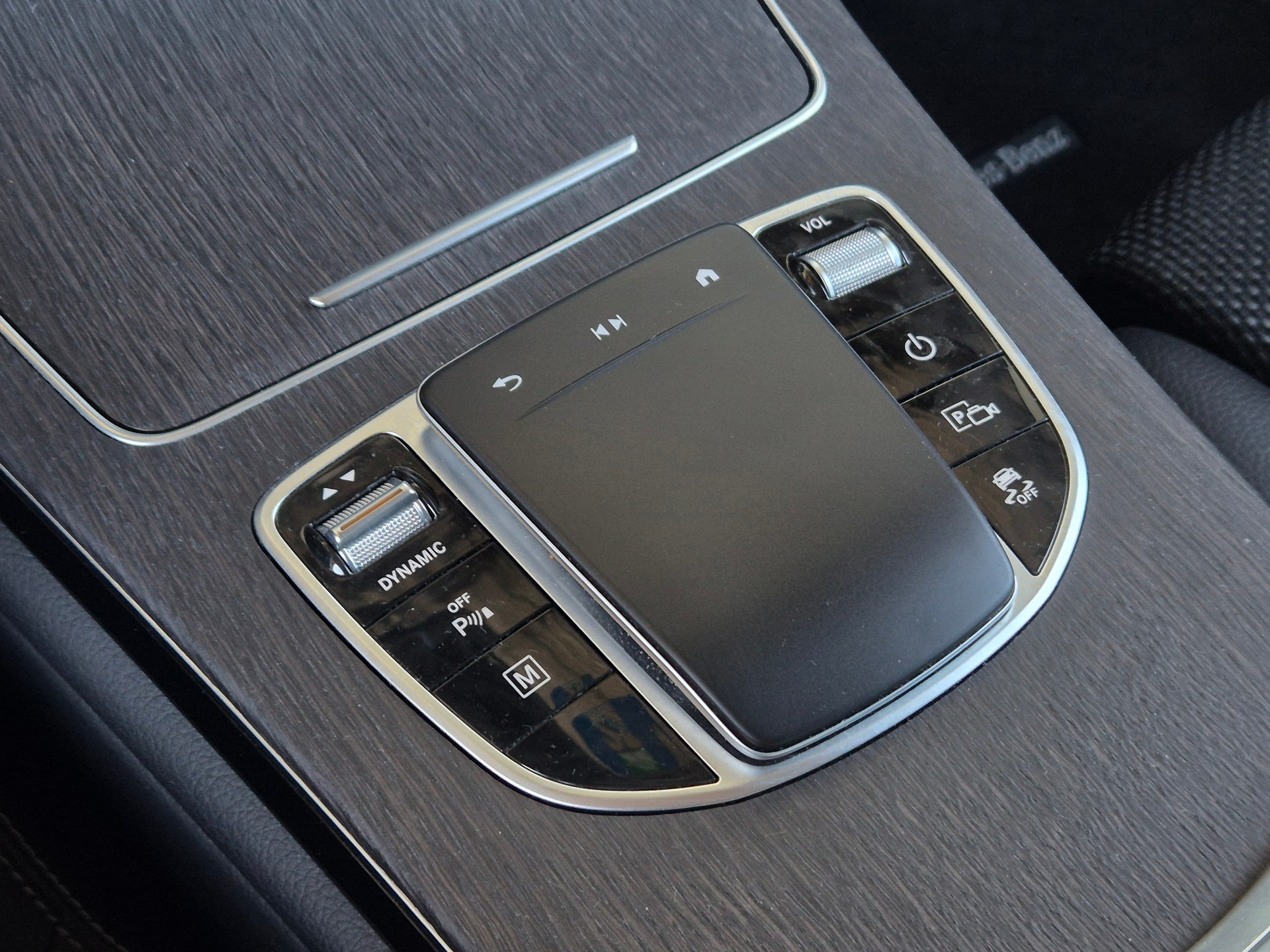 MERCEDES-BENZ GLC 300 e 4Matic 9G-Tronic-image-30
