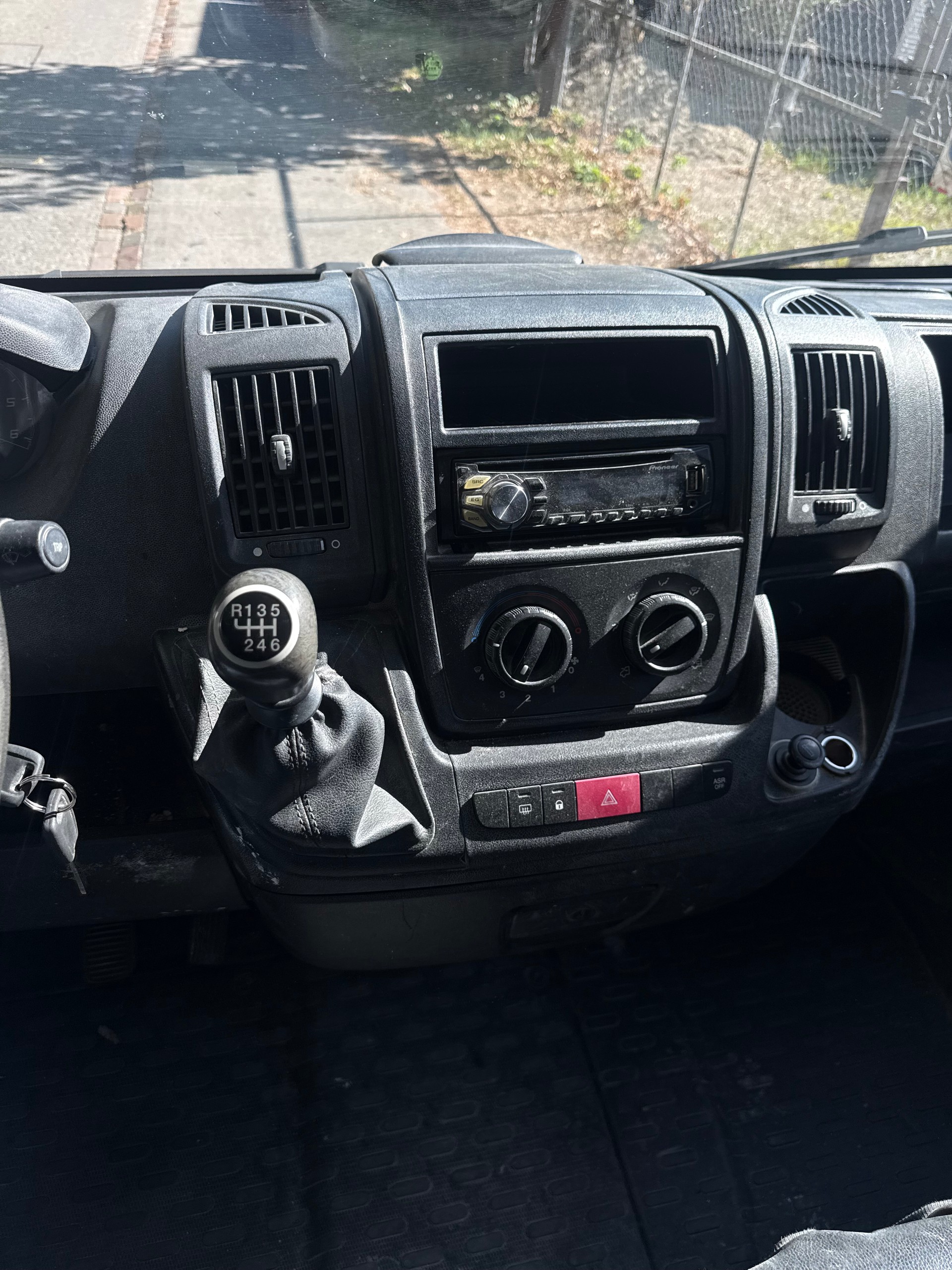 CITROEN Jumper 35 2.2 HDi 130 Attraction L2-image-5