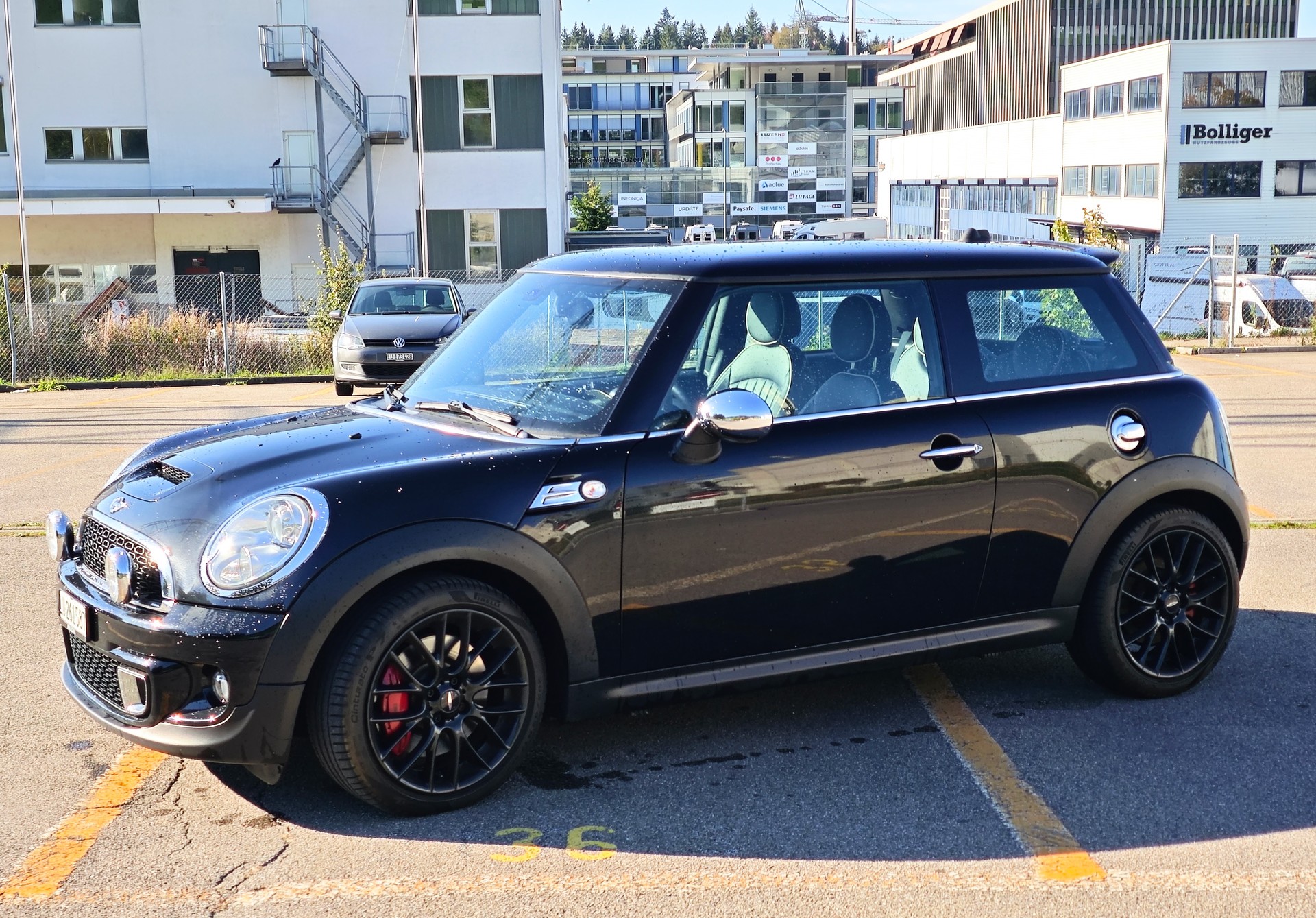 MINI 1.6i John Cooper Works-image-1