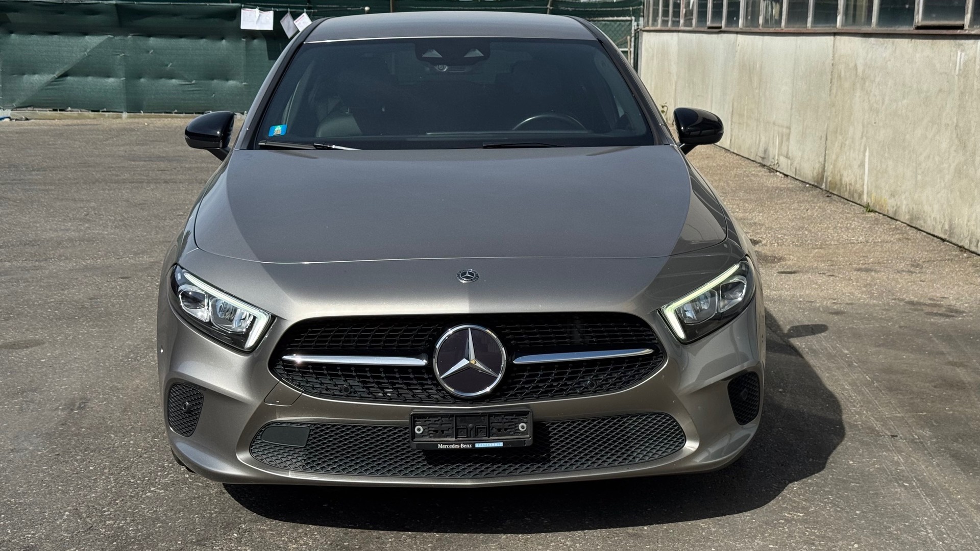 MERCEDES-BENZ A 180 7G-DCT-image-1