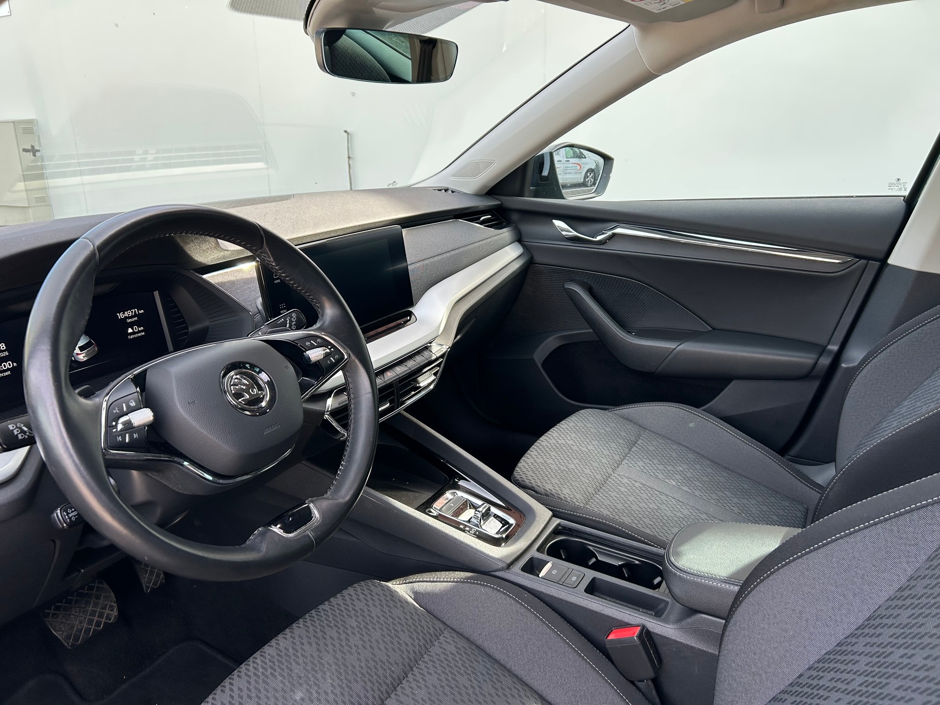 SKODA Octavia Combi 1.0 TSI mHEV DSG Ambition-image-5