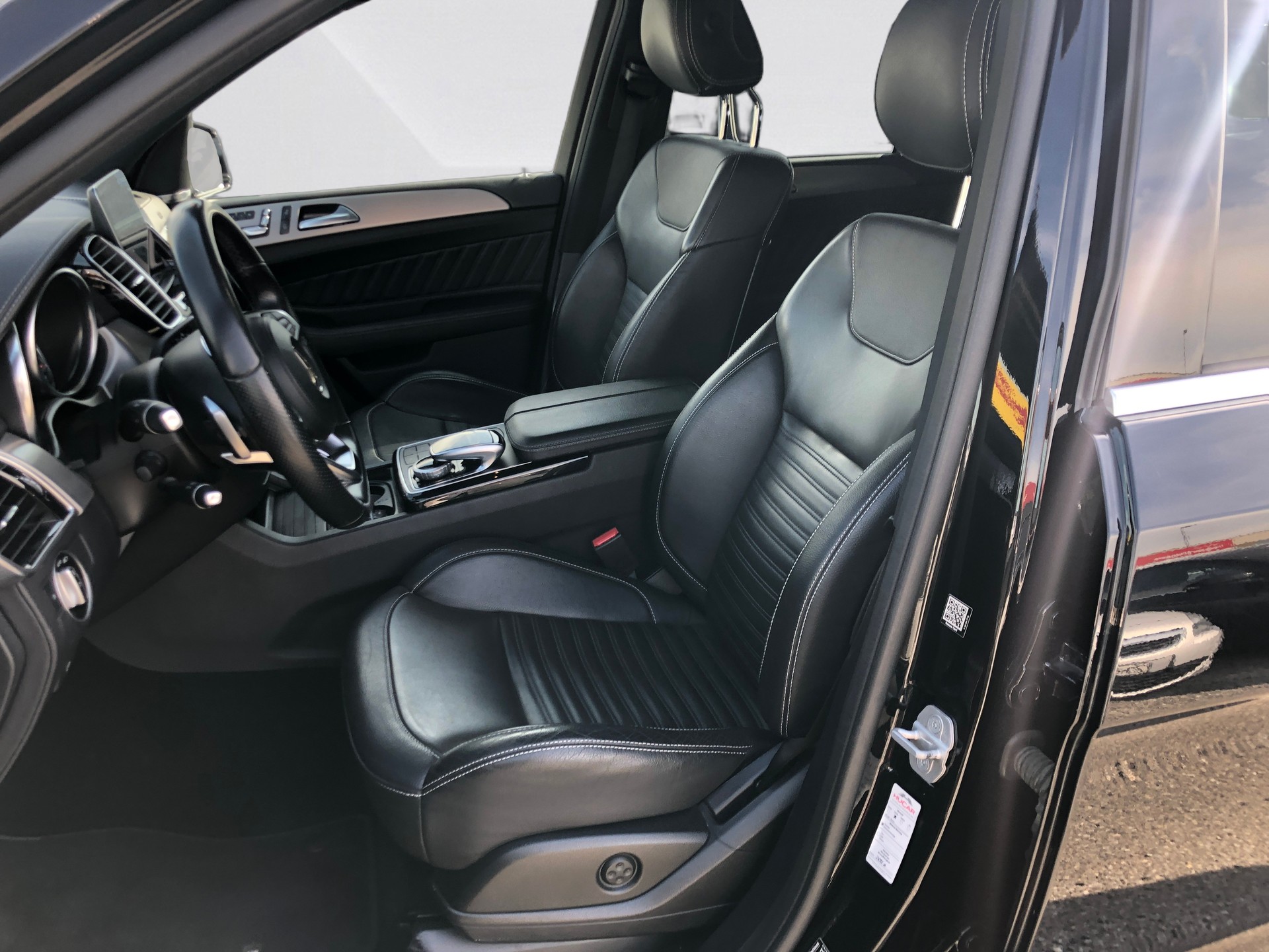 MERCEDES-BENZ GLS 400 4Matic 9G-Tronic-image-17