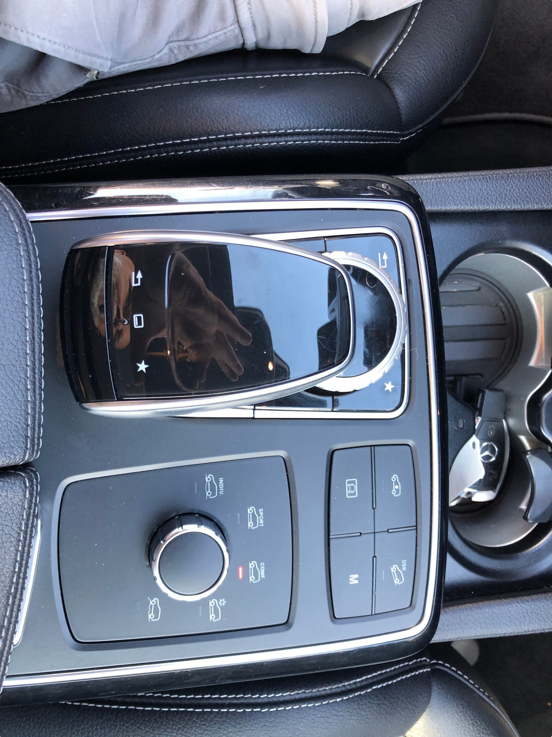 MERCEDES-BENZ GLS 400 4Matic 9G-Tronic-image-13