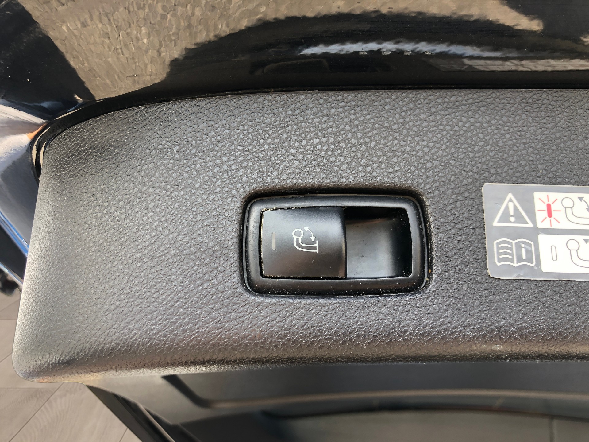 MERCEDES-BENZ GLS 400 4Matic 9G-Tronic-image-7