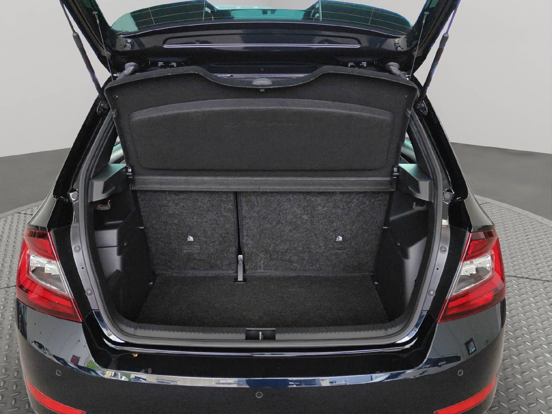 SKODA Fabia 1.0 TSI Monte Carlo DSG-image-14