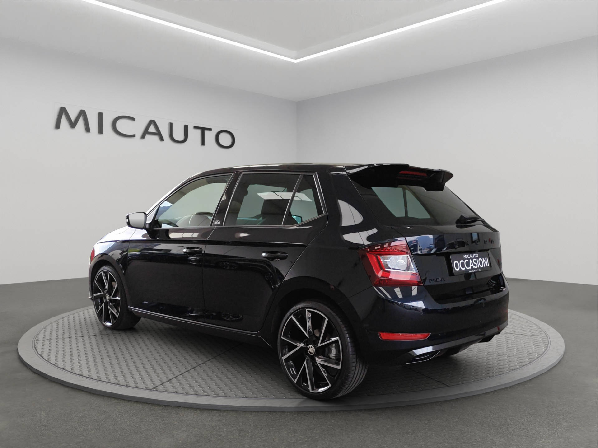 SKODA Fabia 1.0 TSI Monte Carlo DSG-image-2