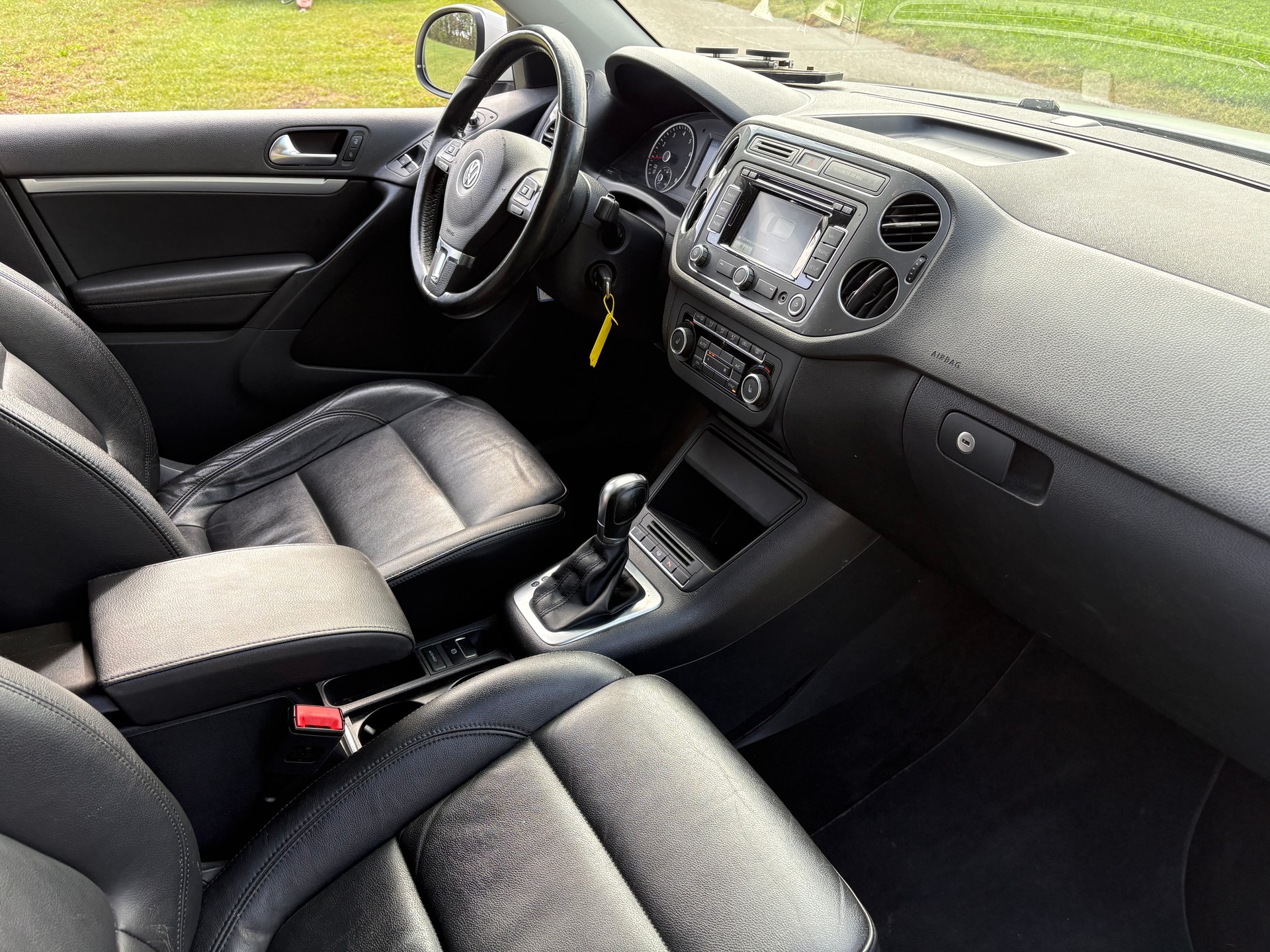VW Tiguan 2.0 TSI R-Line Design 4Motion DSG-image-6