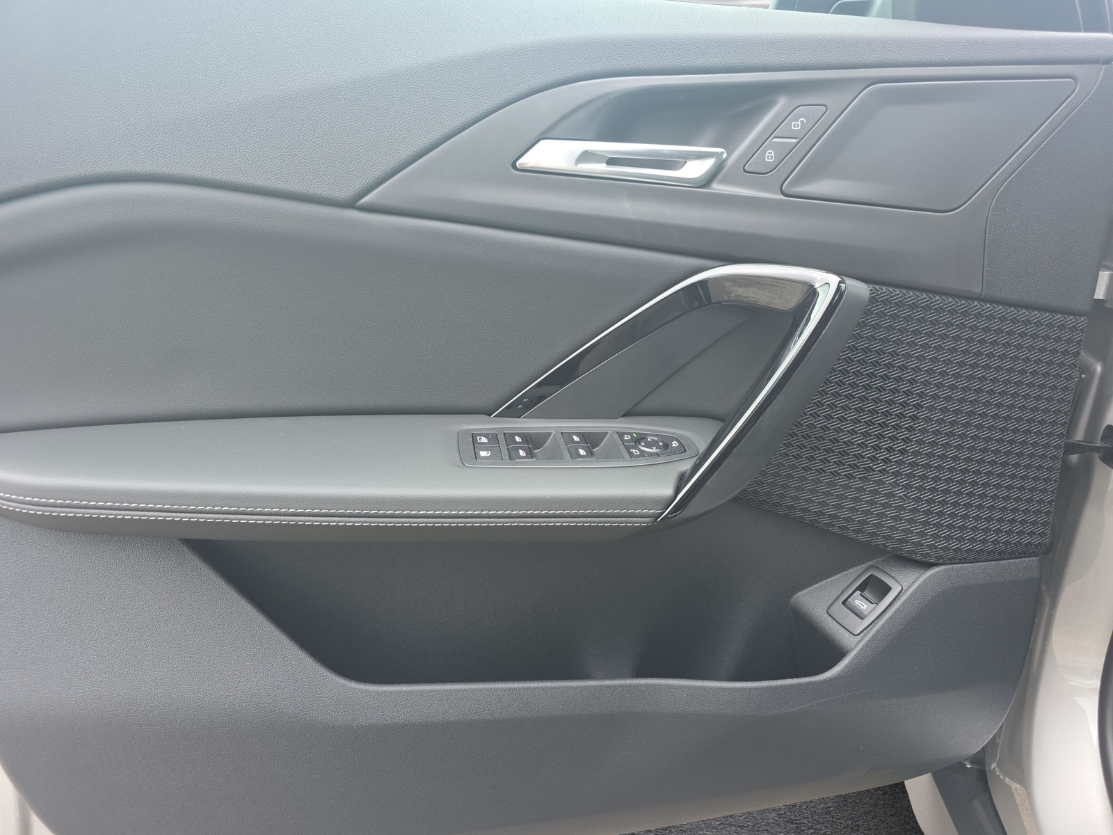 BMW X1 xDrive 25e-image-16