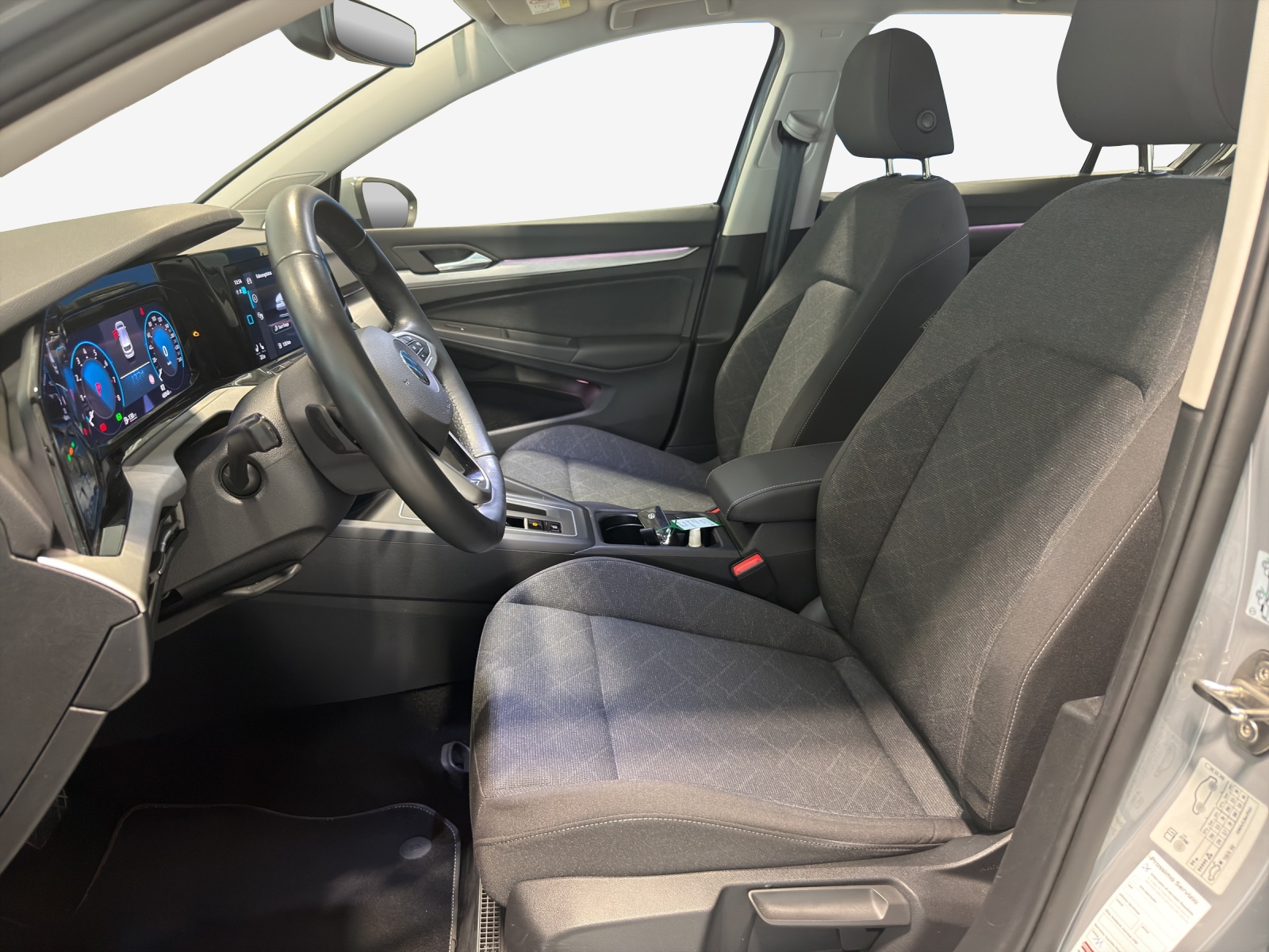 VW Golf 1.0 eTSI mHEV ACTLife DSG-image-7