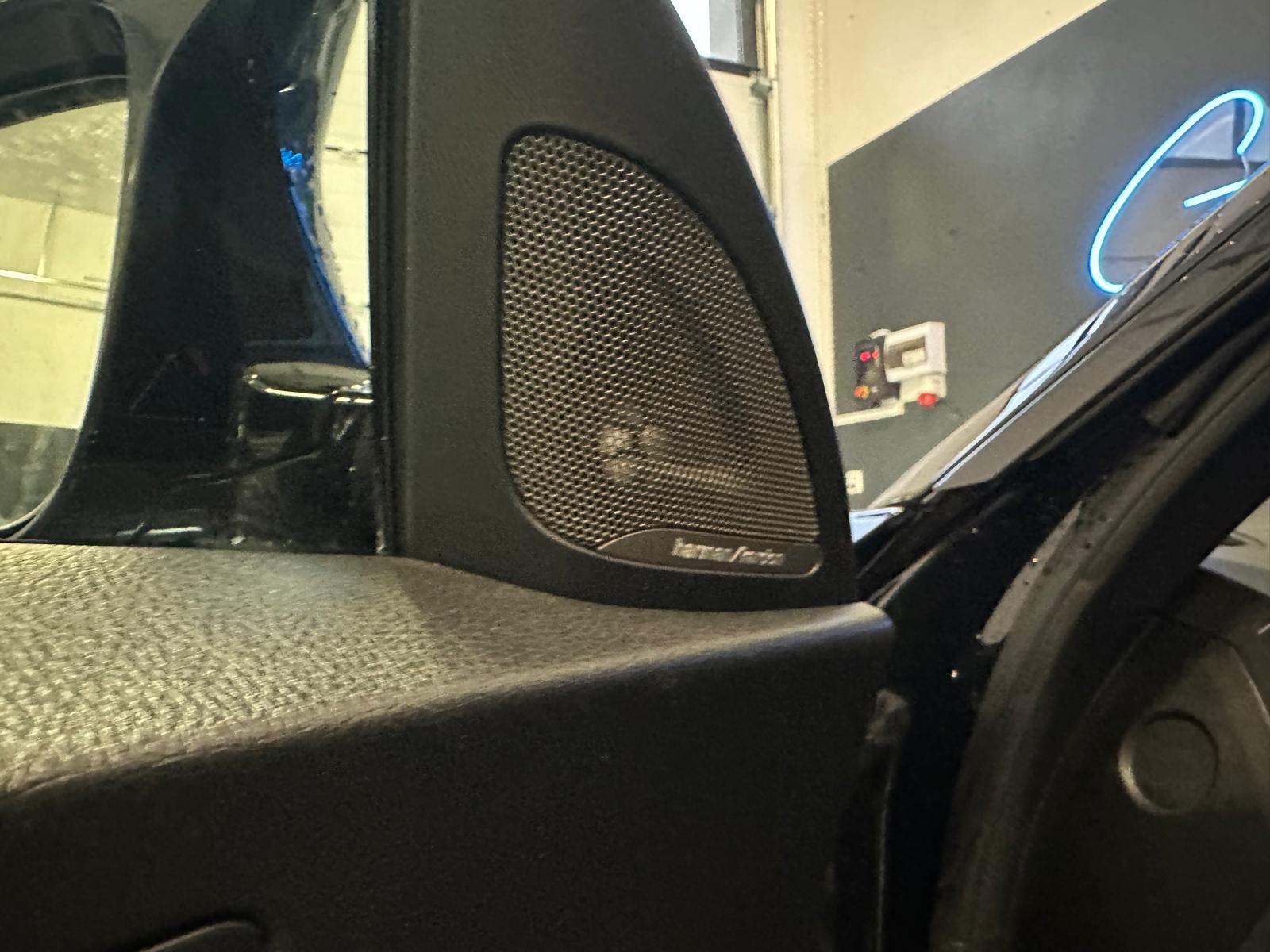 BMW M2 Competition Drivelogic *Echappement spécial *Harman Kardon *"Jantes Japan Racing"-image-24