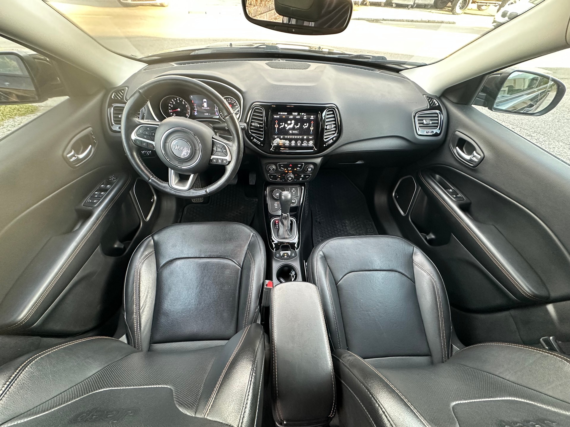 JEEP Compass 1.4 Turbo Limited AWD 9ATX-image-6
