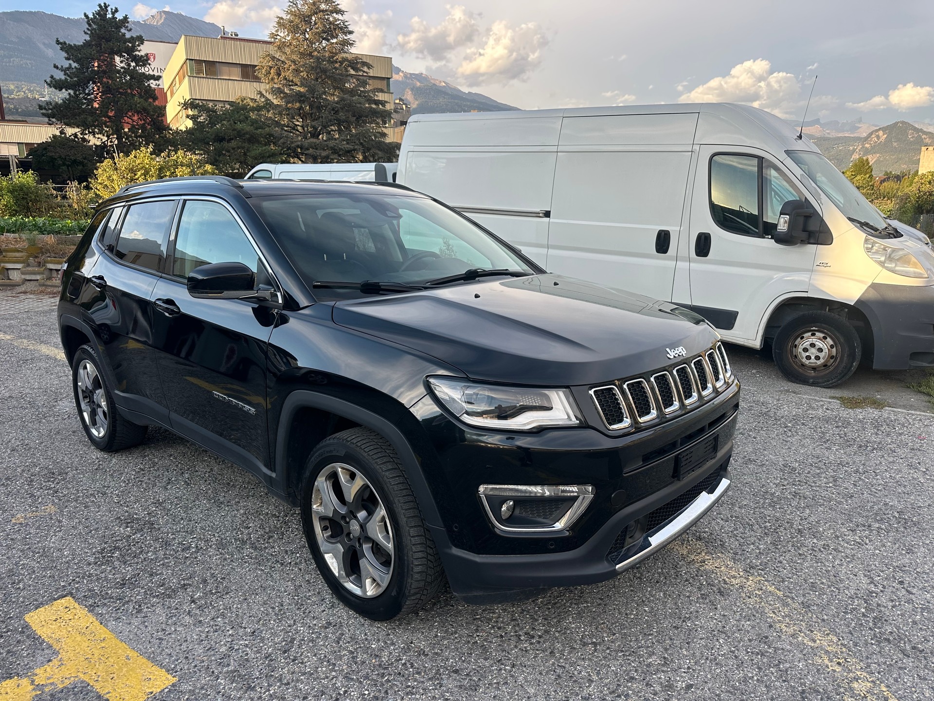 JEEP Compass 1.4 Turbo Limited AWD 9ATX-image-2