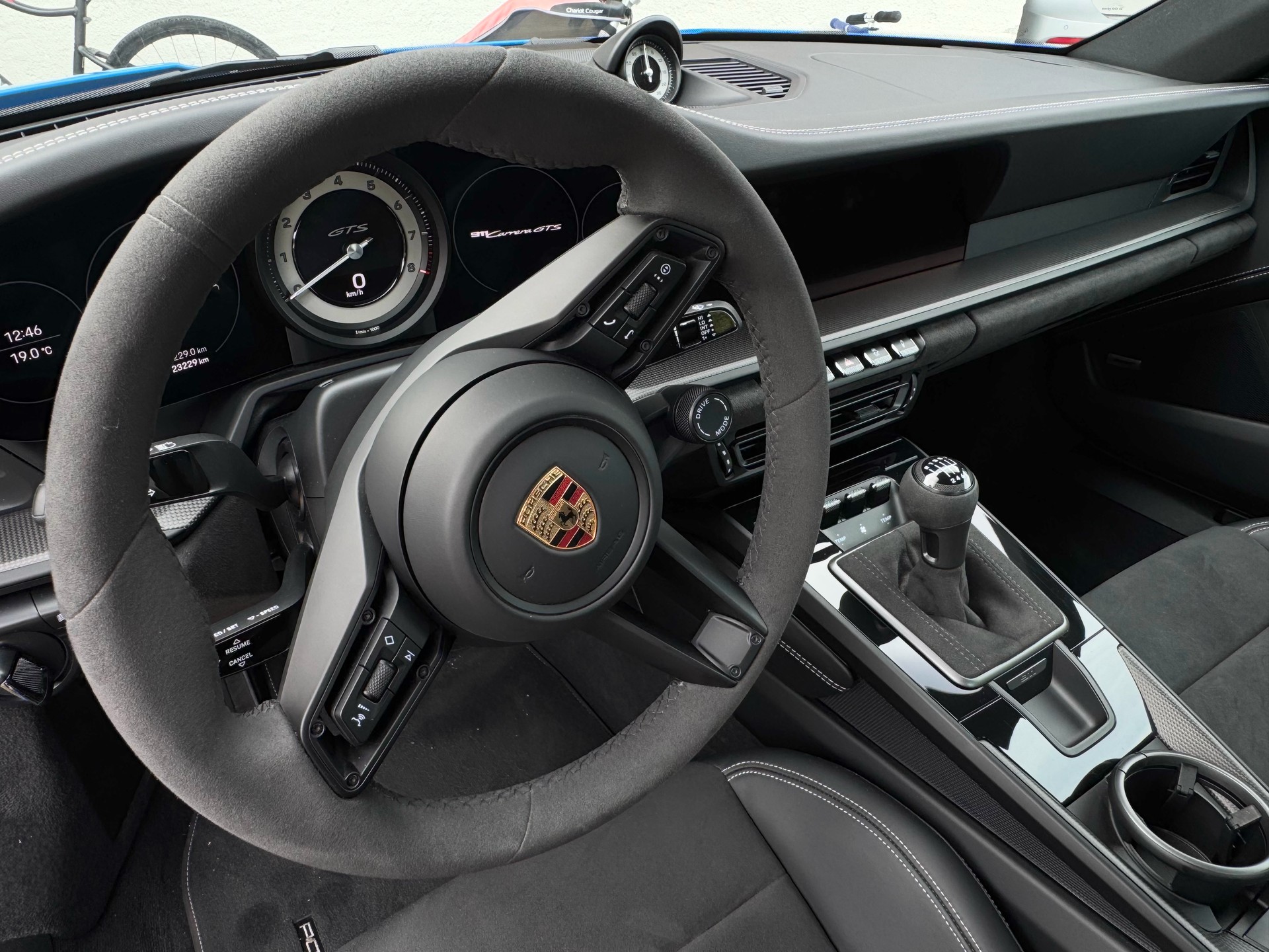 PORSCHE 3.0 Carrera GTS-image-5