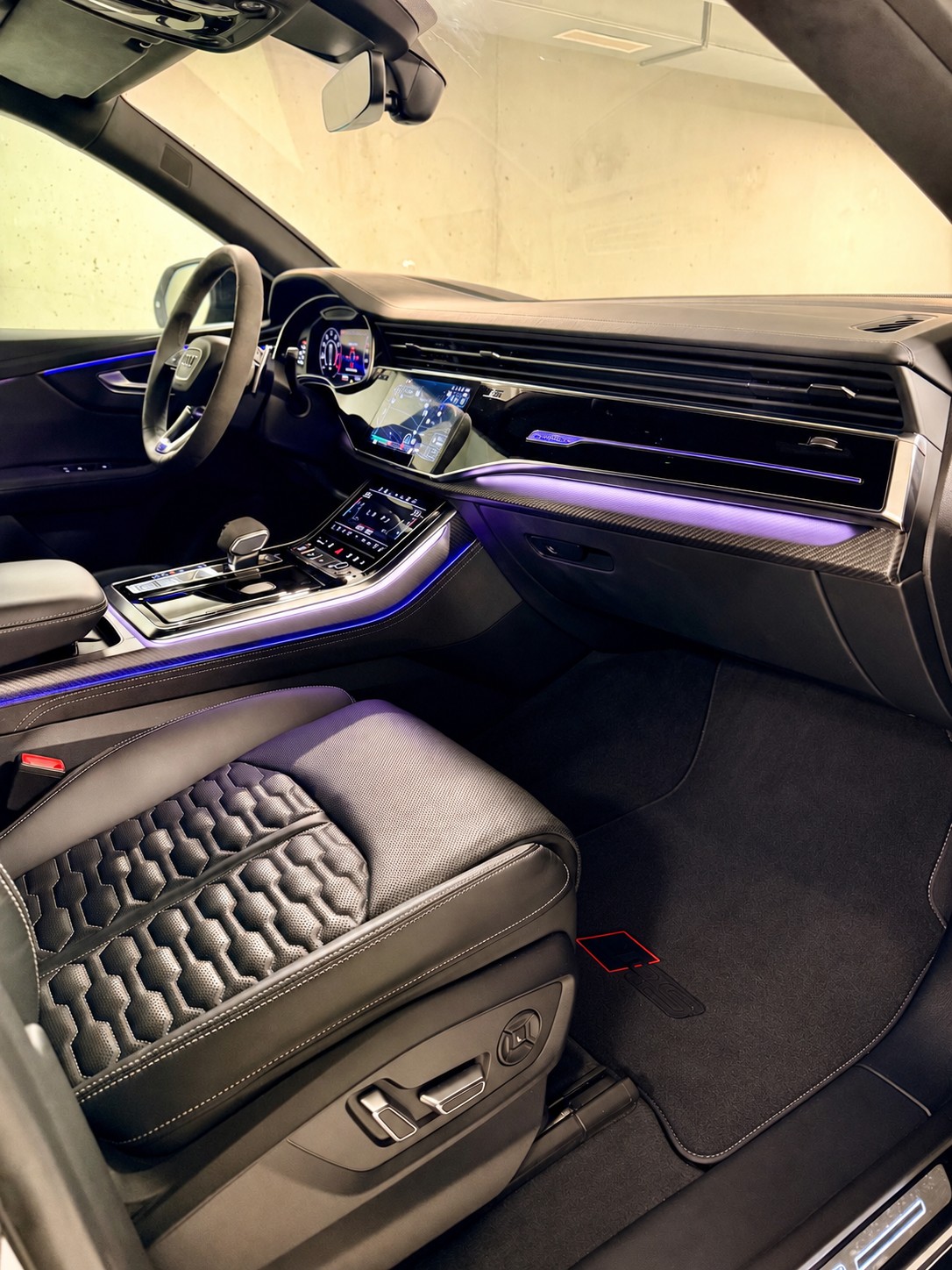 AUDI RSQ8 quattro tiptronic-image-24