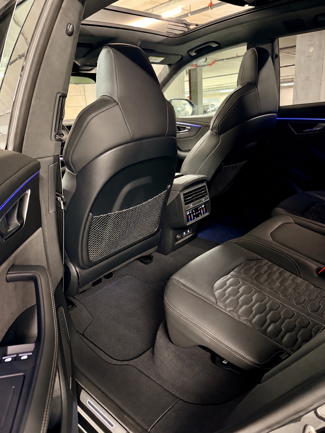 AUDI RSQ8 quattro tiptronic-image-14