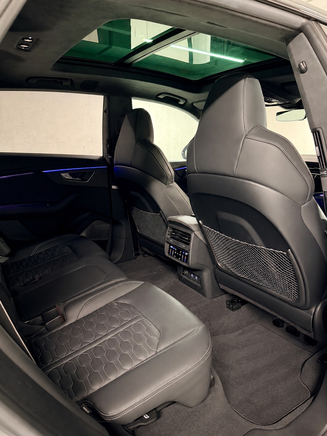 AUDI RSQ8 quattro tiptronic-image-22