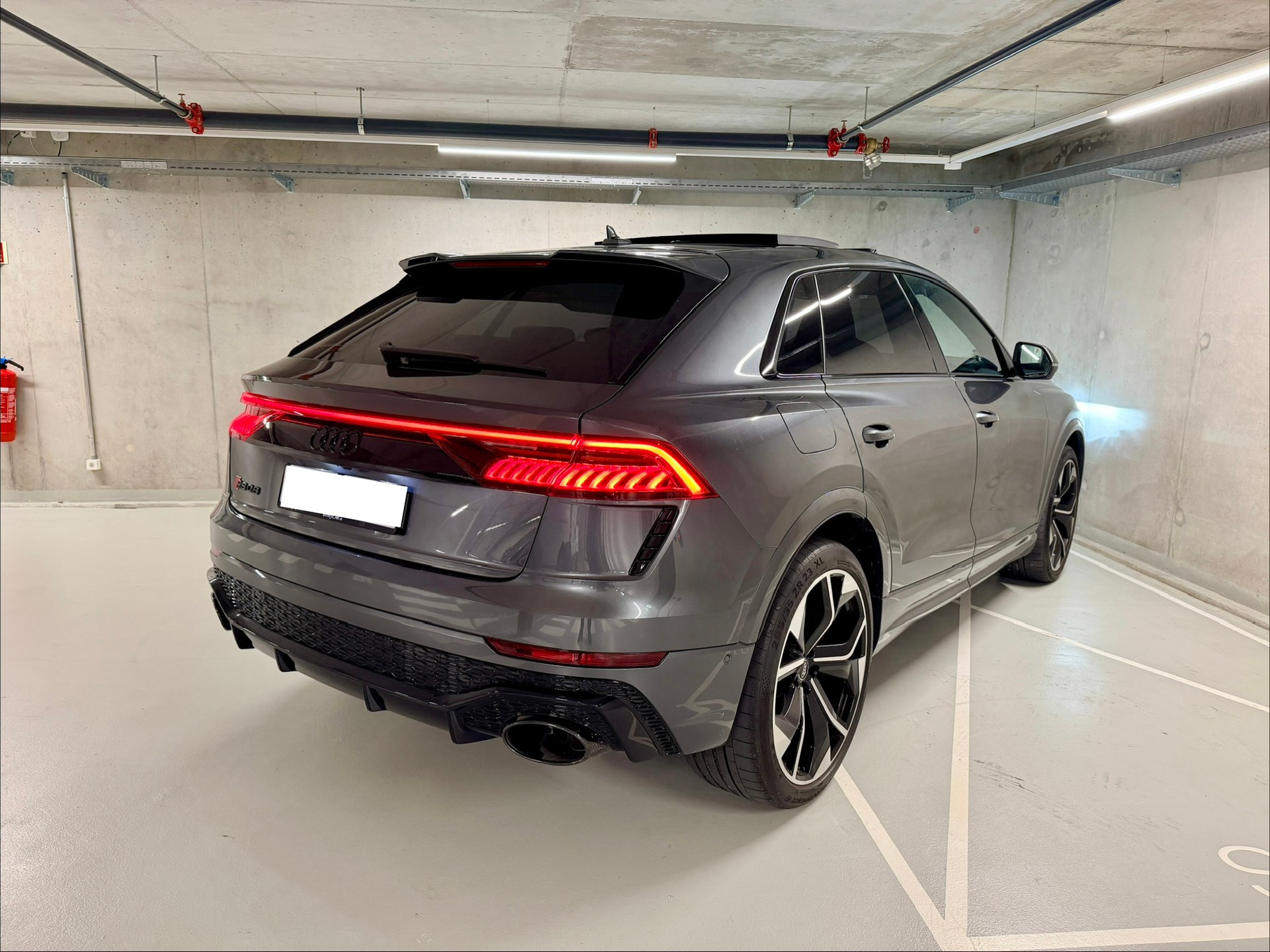 AUDI RSQ8 quattro tiptronic-image-4