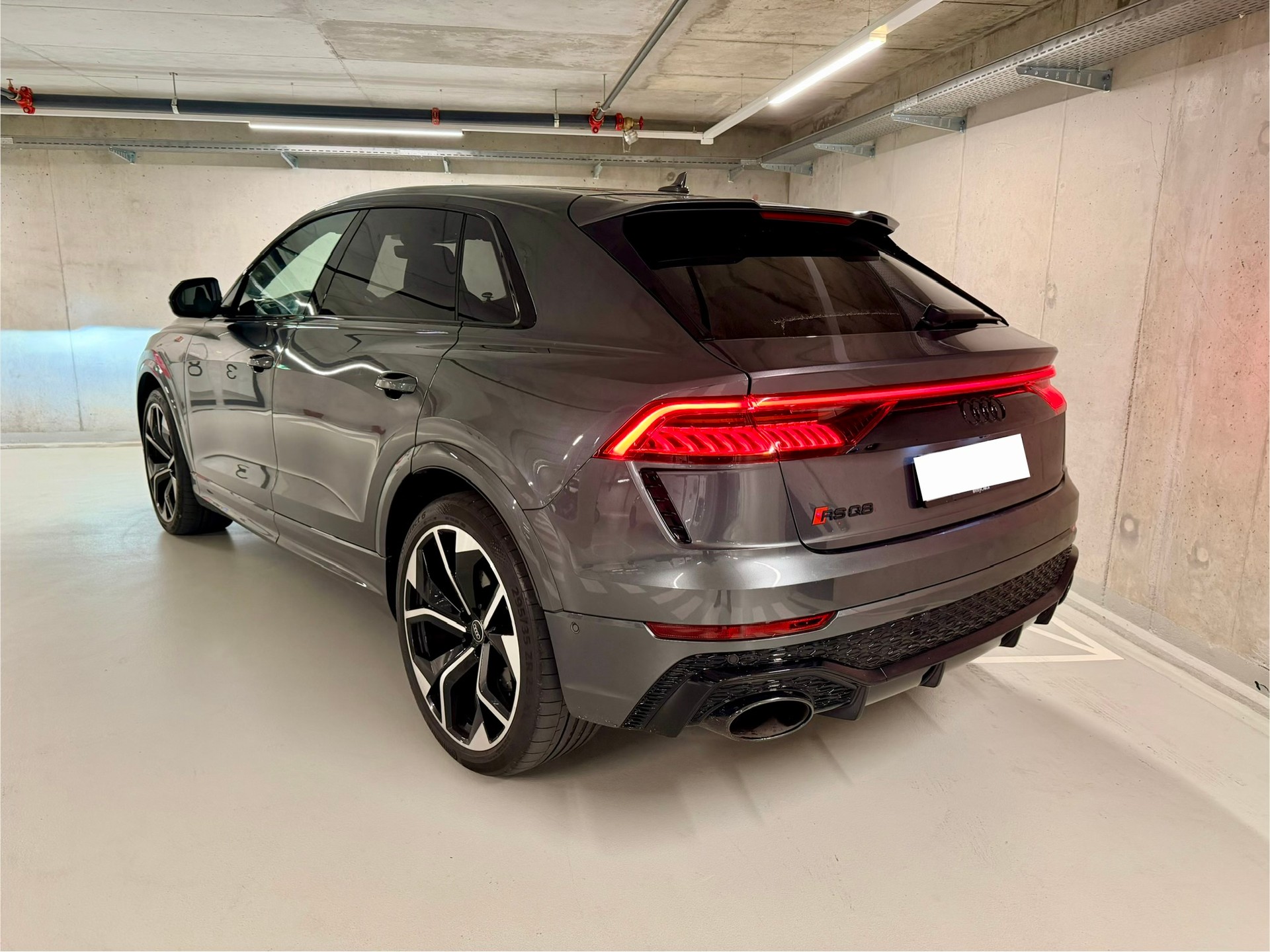 AUDI RSQ8 quattro tiptronic-image-2