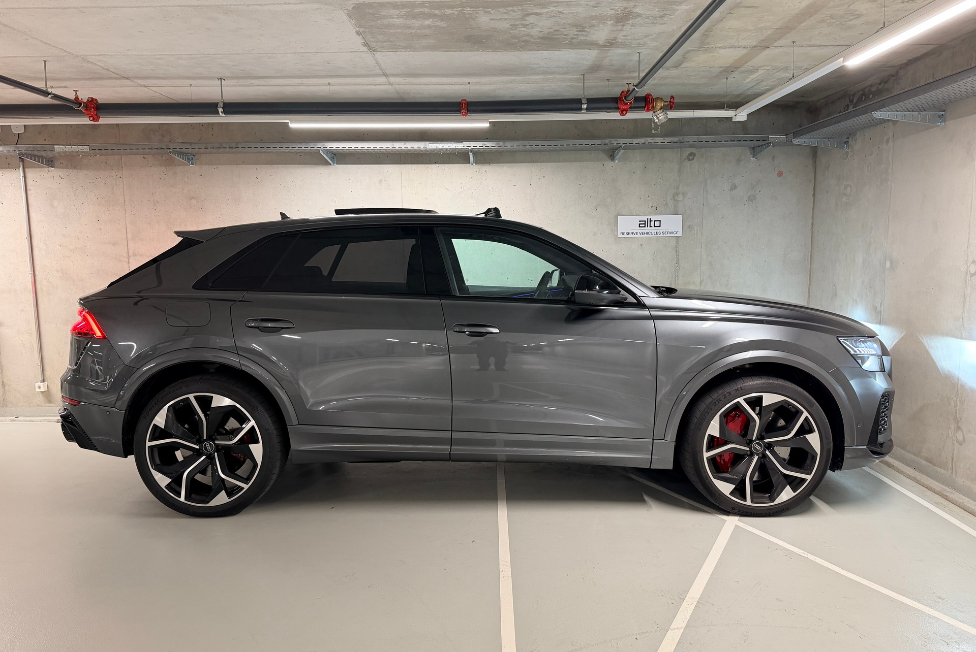 AUDI RSQ8 quattro tiptronic-image-5