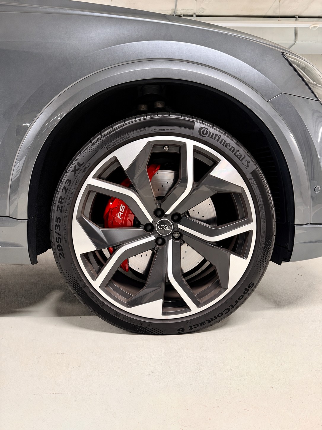 AUDI RSQ8 quattro tiptronic-image-28