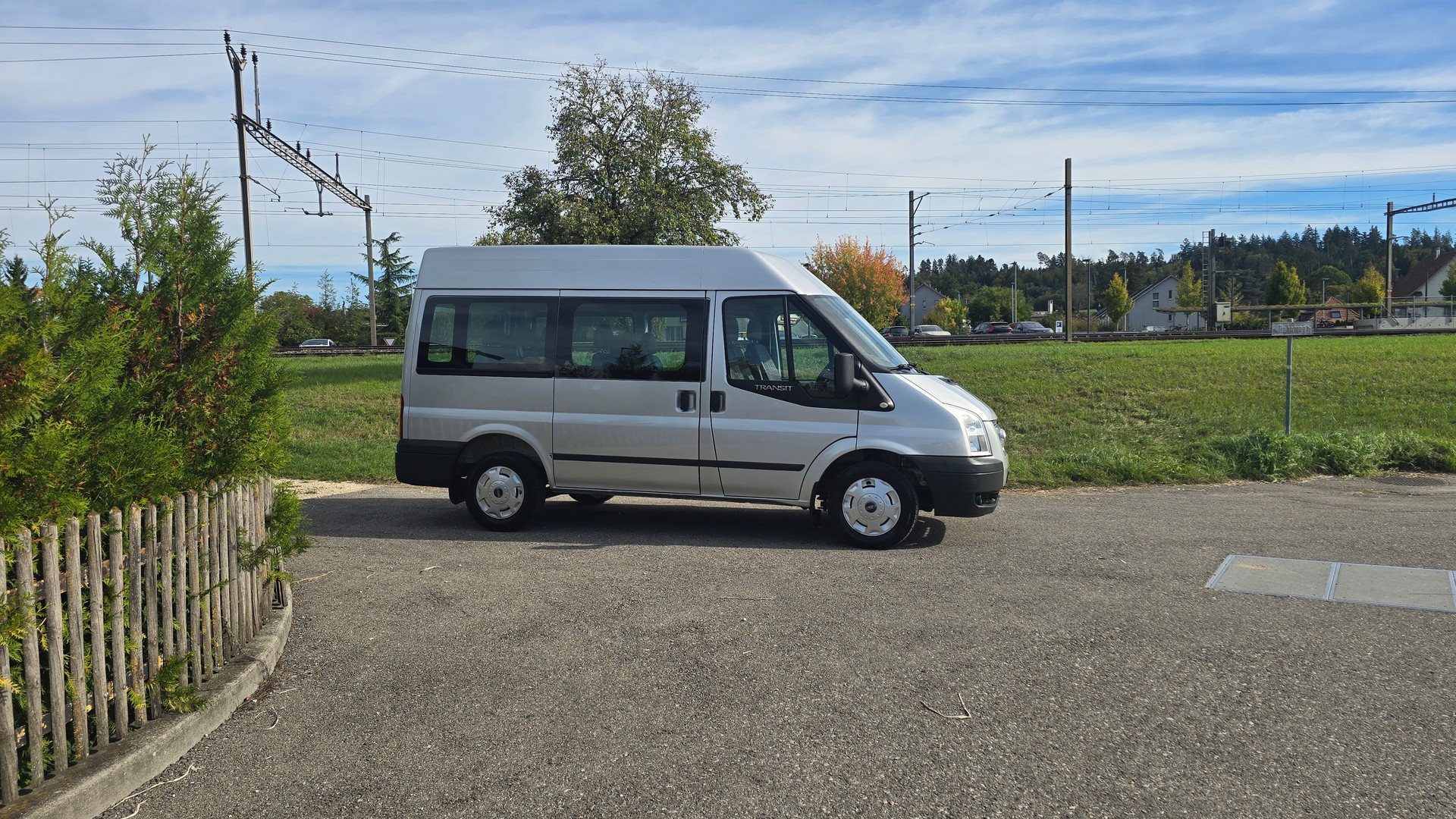 FORD Transit 300S Trend 9Plätze, Hochdach, H2-image-1