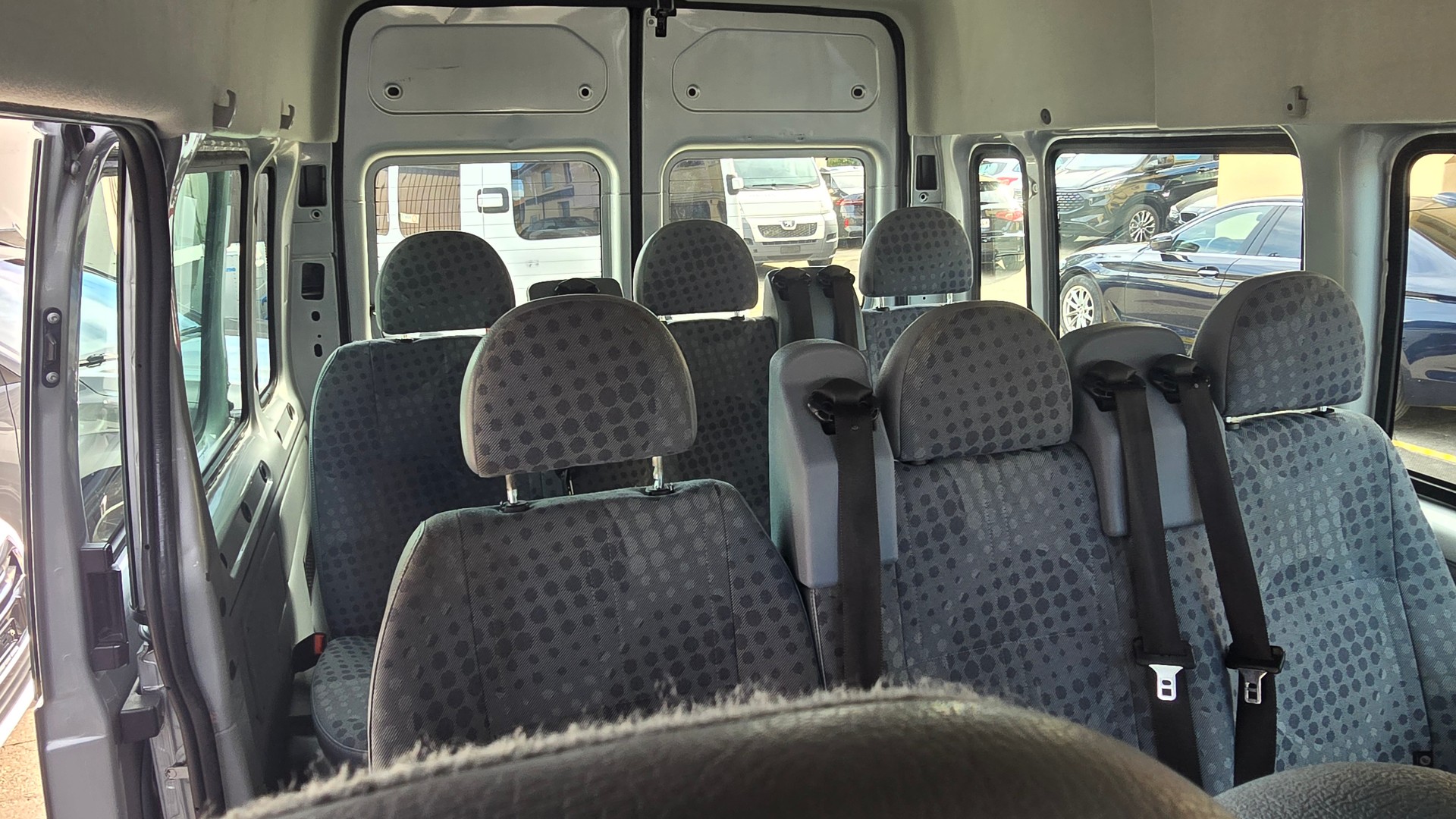 FORD Transit 300S Trend 9Plätze, Hochdach, H2-image-8