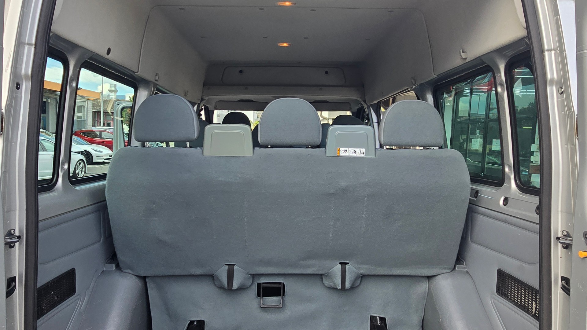 FORD Transit 300S Trend 9Plätze, Hochdach, H2-image-9