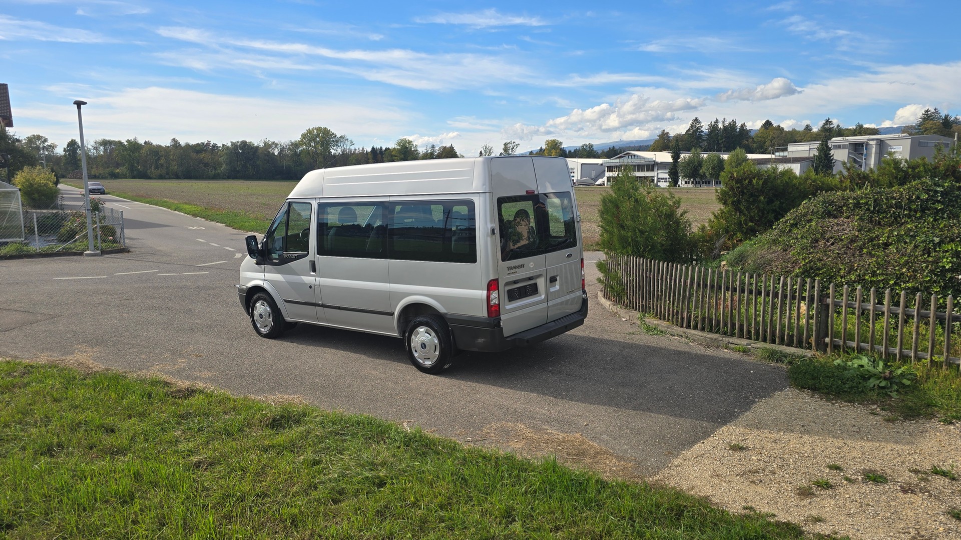 FORD Transit 300S Trend 9Plätze, Hochdach, H2-image-15