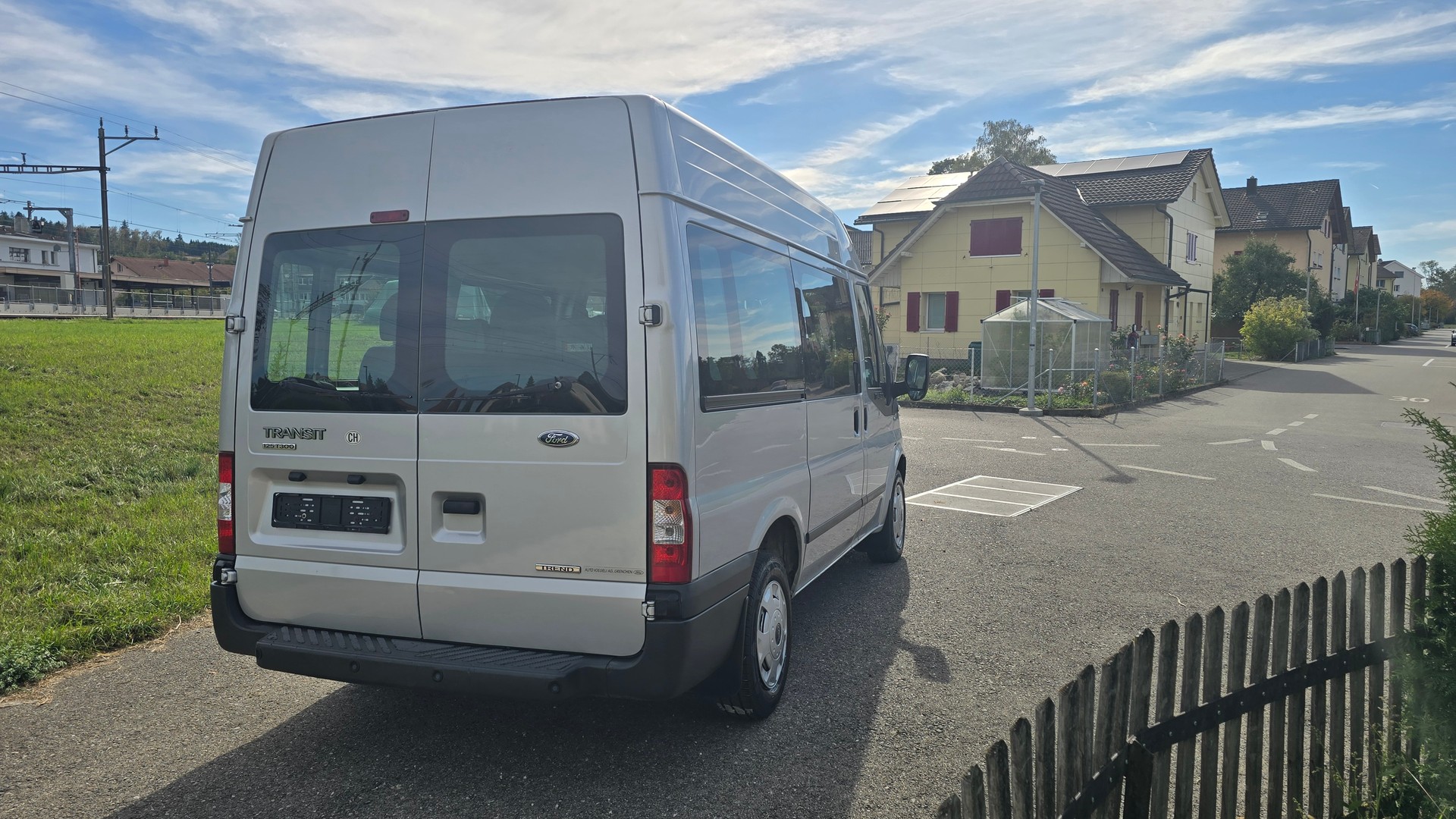 FORD Transit 300S Trend 9Plätze, Hochdach, H2-image-17