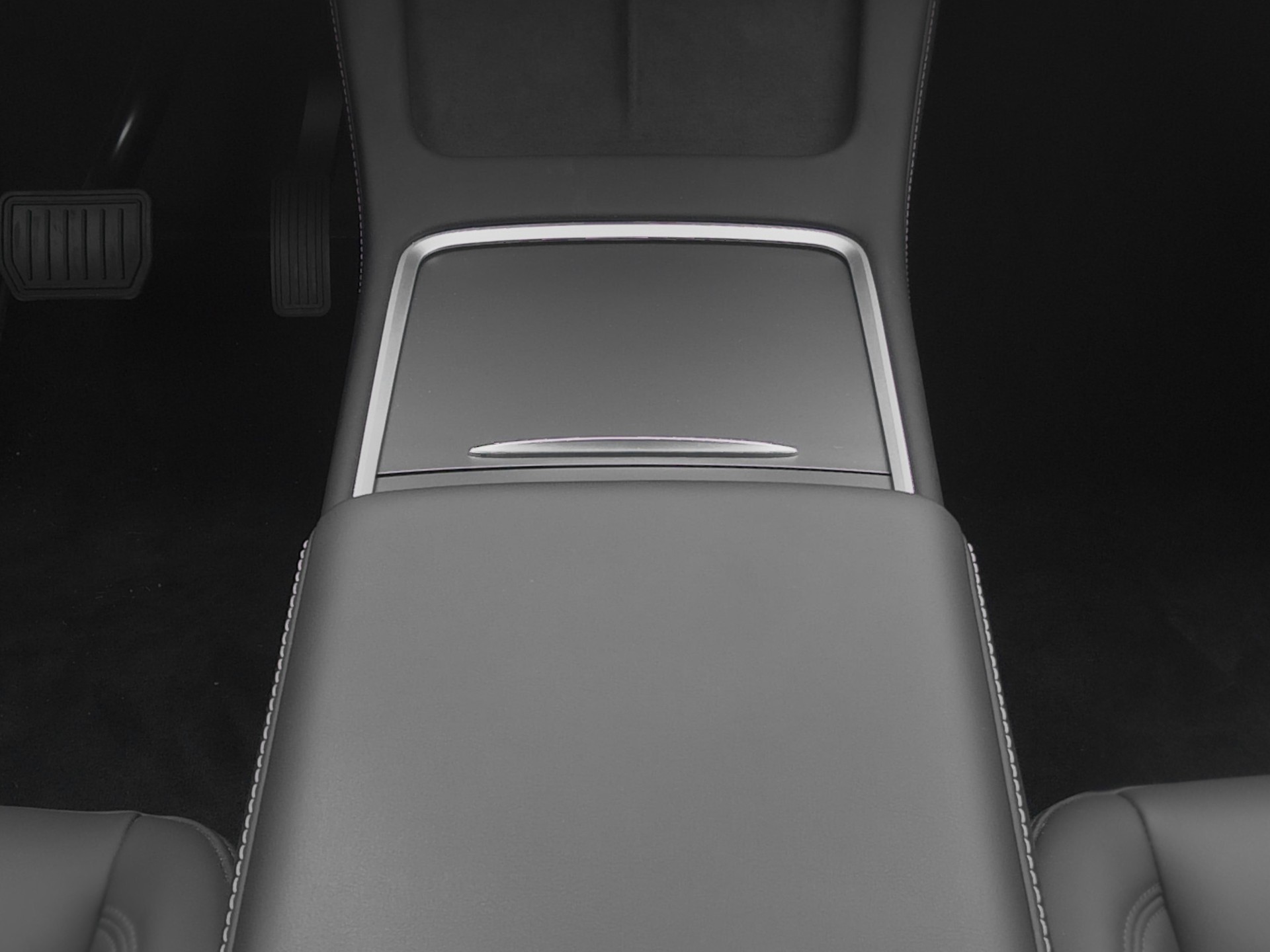 TESLA Model Y Long Range-image-9